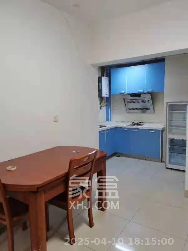 紫晶城  1室1厅1卫    1300.0元/月 紫晶城  1室1厅1卫    1300.0元/月室内图1