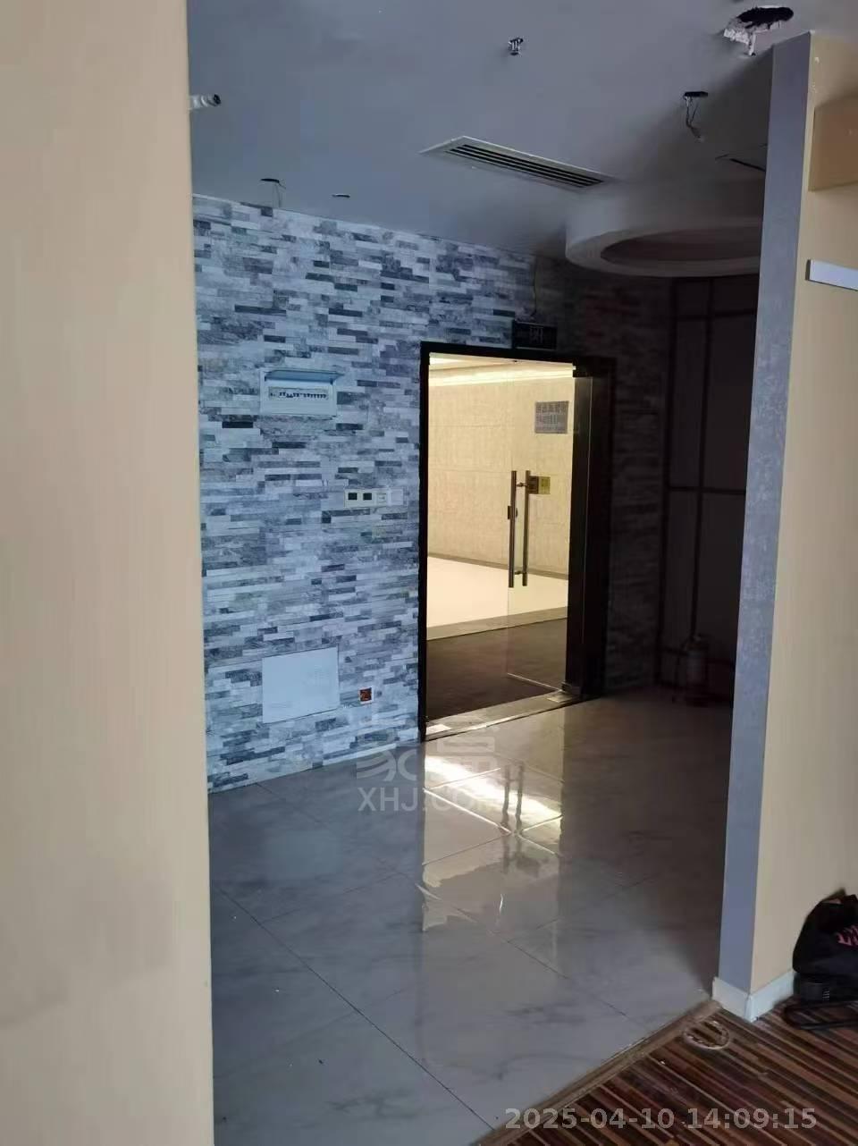 大汉希尔顿 3室1厅1卫 8000.0元/月 大汉希尔顿 3室1厅1卫 8000.0元/月室内图