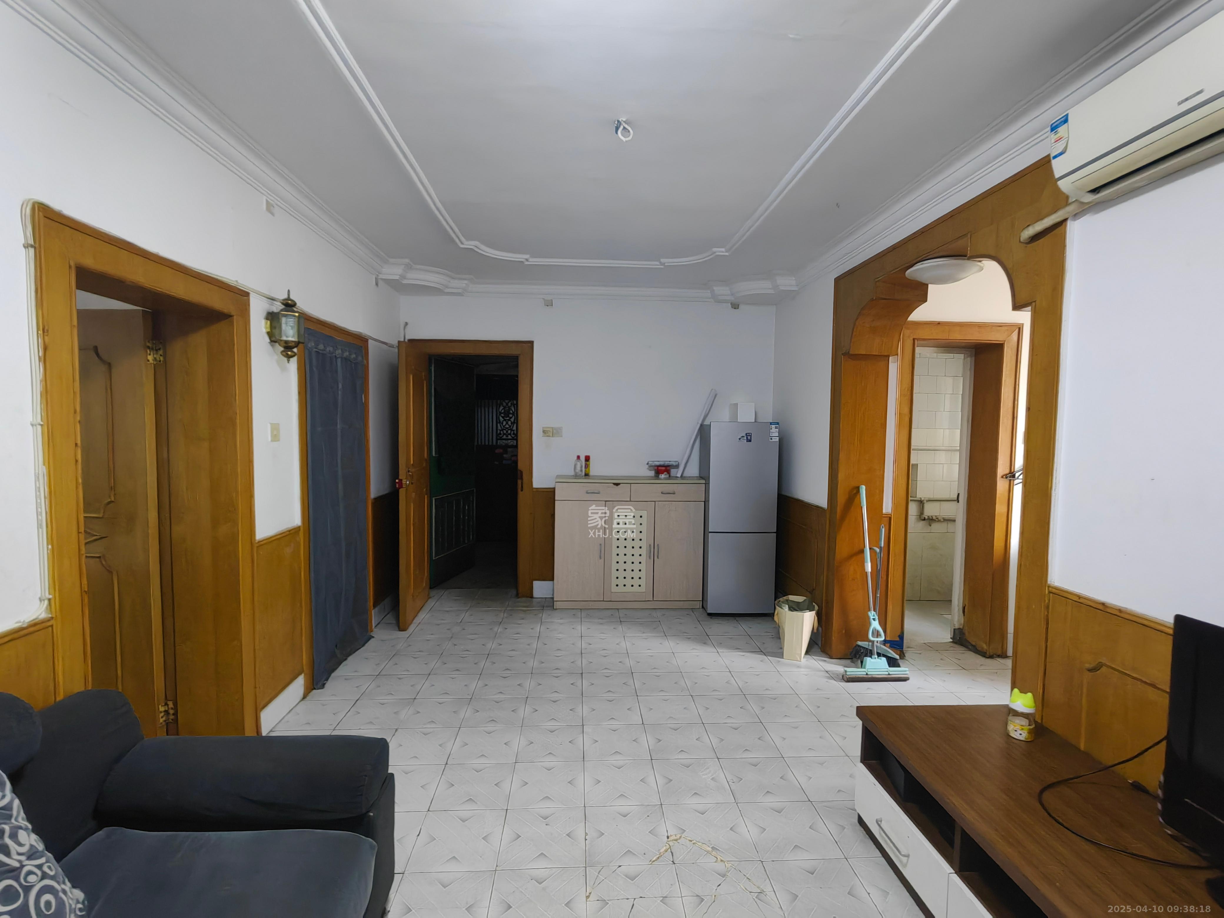 汽制宿舍 2室2厅1卫 1400.0元/月 汽制宿舍 2室2厅1卫 1400.0元/月室内图