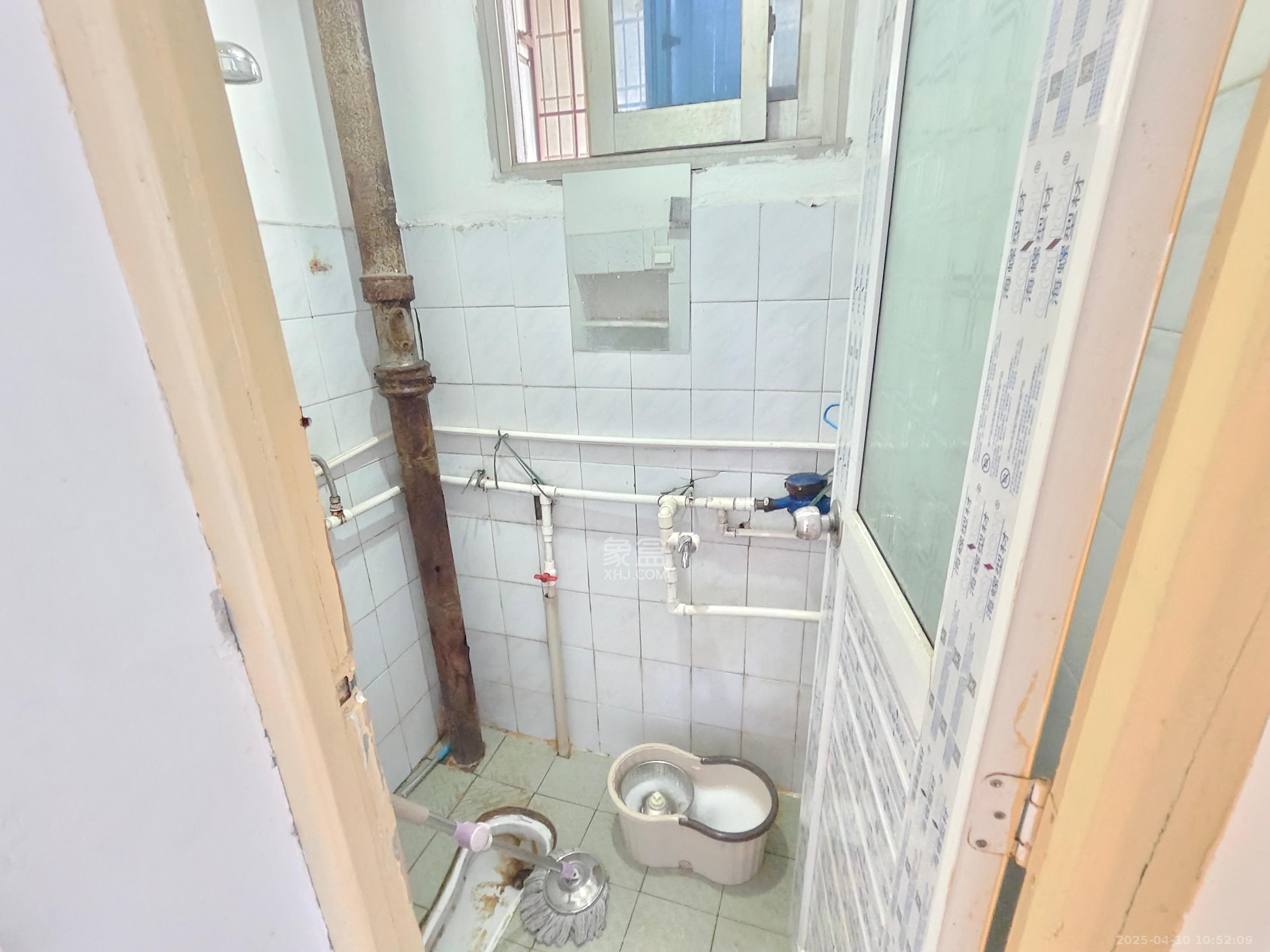 欣欣新村 3室1厅1卫 1700.0元/月 欣欣新村 3室1厅1卫 1700.0元/月室内图