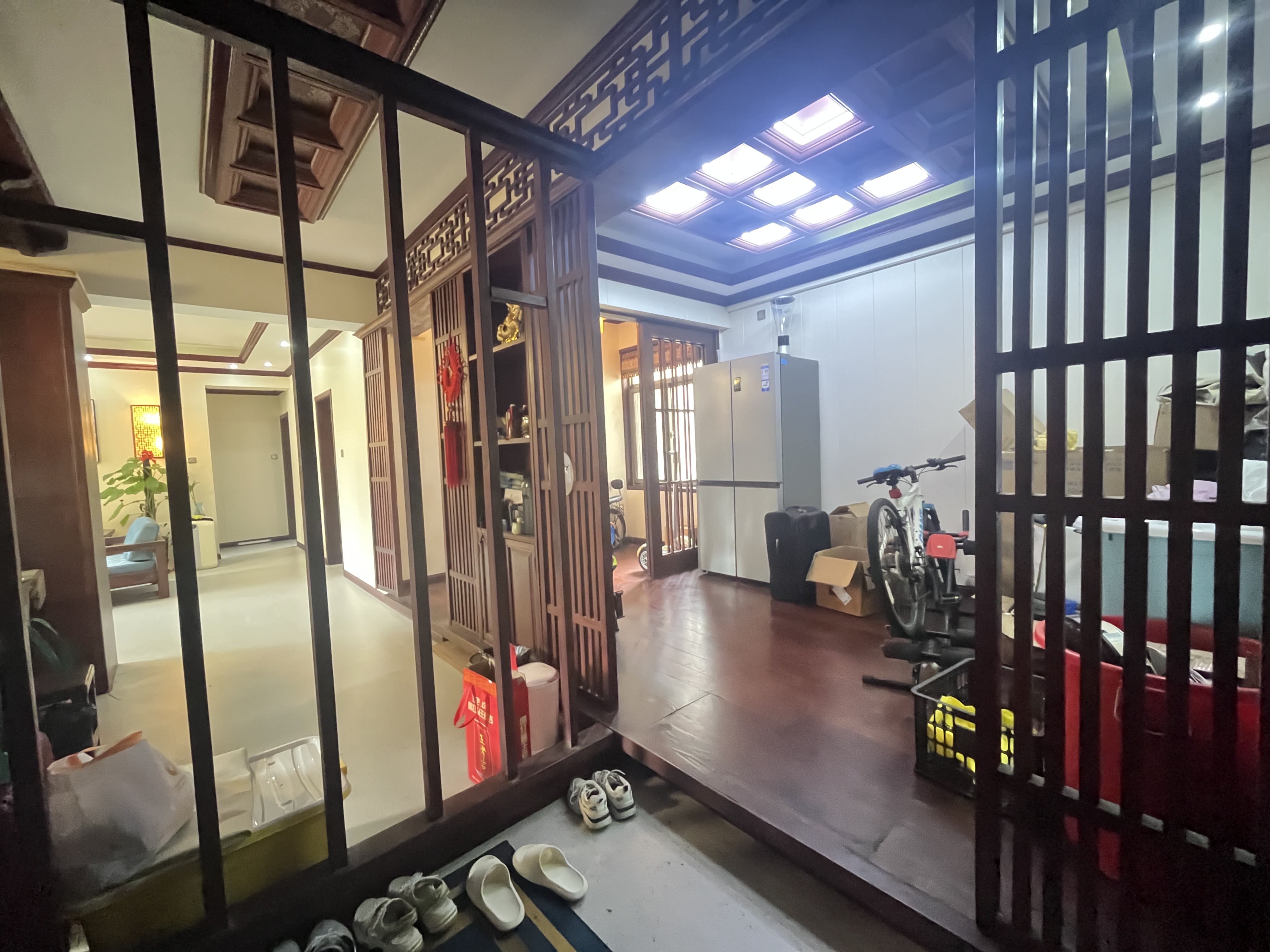 宝阳花园  4室2厅2卫   168.00万客厅