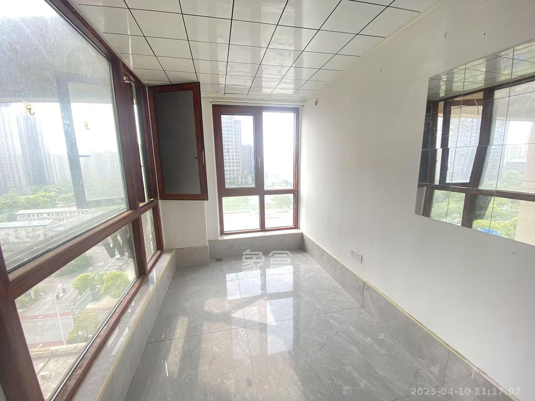 和顺洋湖壹号 3室1厅2卫 3000.0元/月 和顺洋湖壹号 3室1厅2卫 3000.0元/月室内图