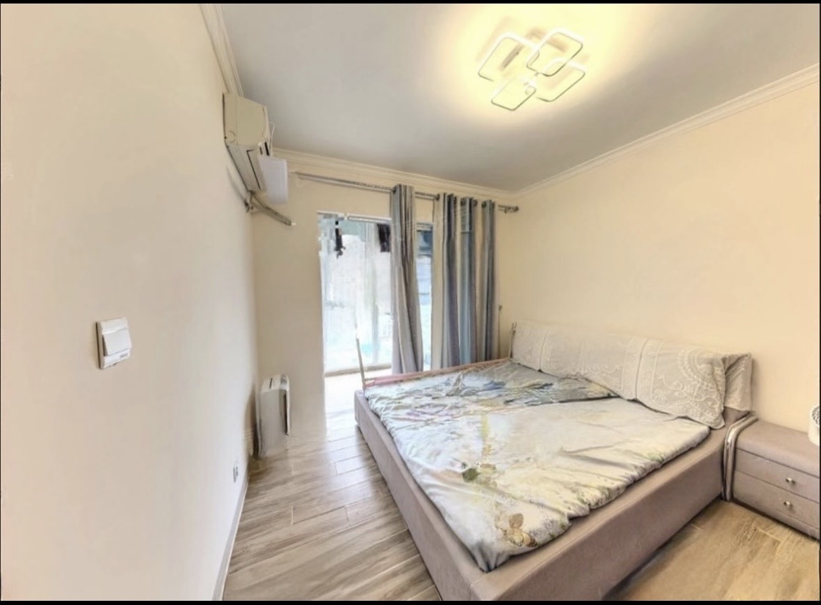 蓝水湾二期  2室2厅1卫    129.0万 蓝水湾二期  2室2厅1卫    129.0万客厅