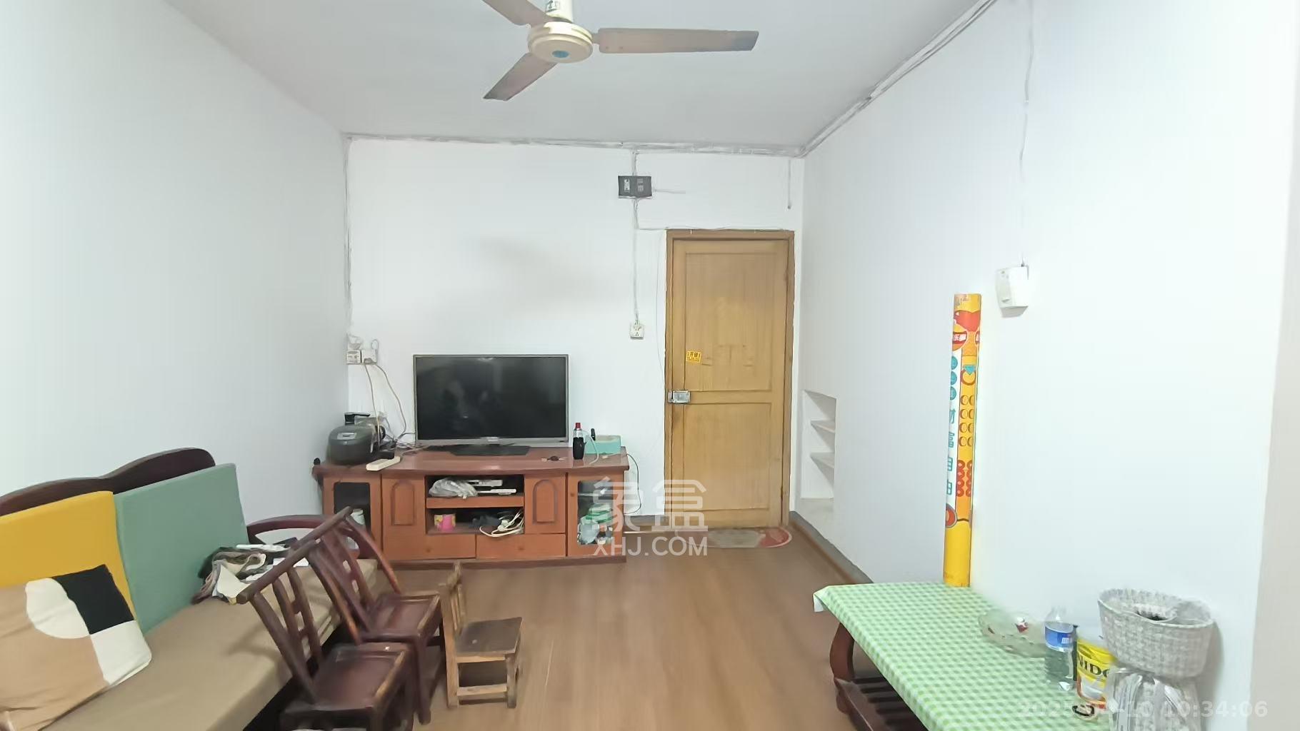 新运公寓  2室1厅1卫   1800.00元/月室内图