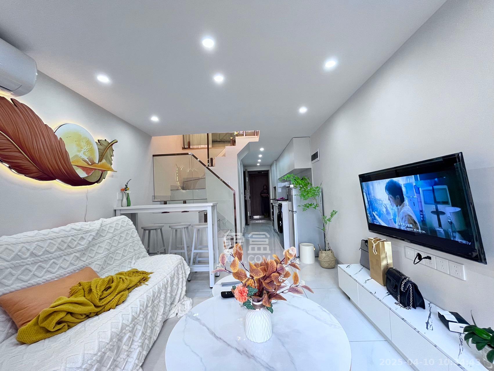 卓越江岸 1室0厅0卫 2600.0元/月 卓越江岸 1室0厅0卫 2600.0元/月室内图