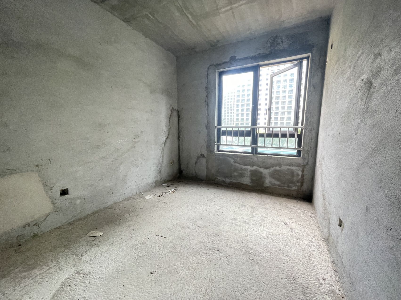 滨海新天地  3室2厅2卫    140.0万 滨海新天地  3室2厅2卫    140.0万客厅