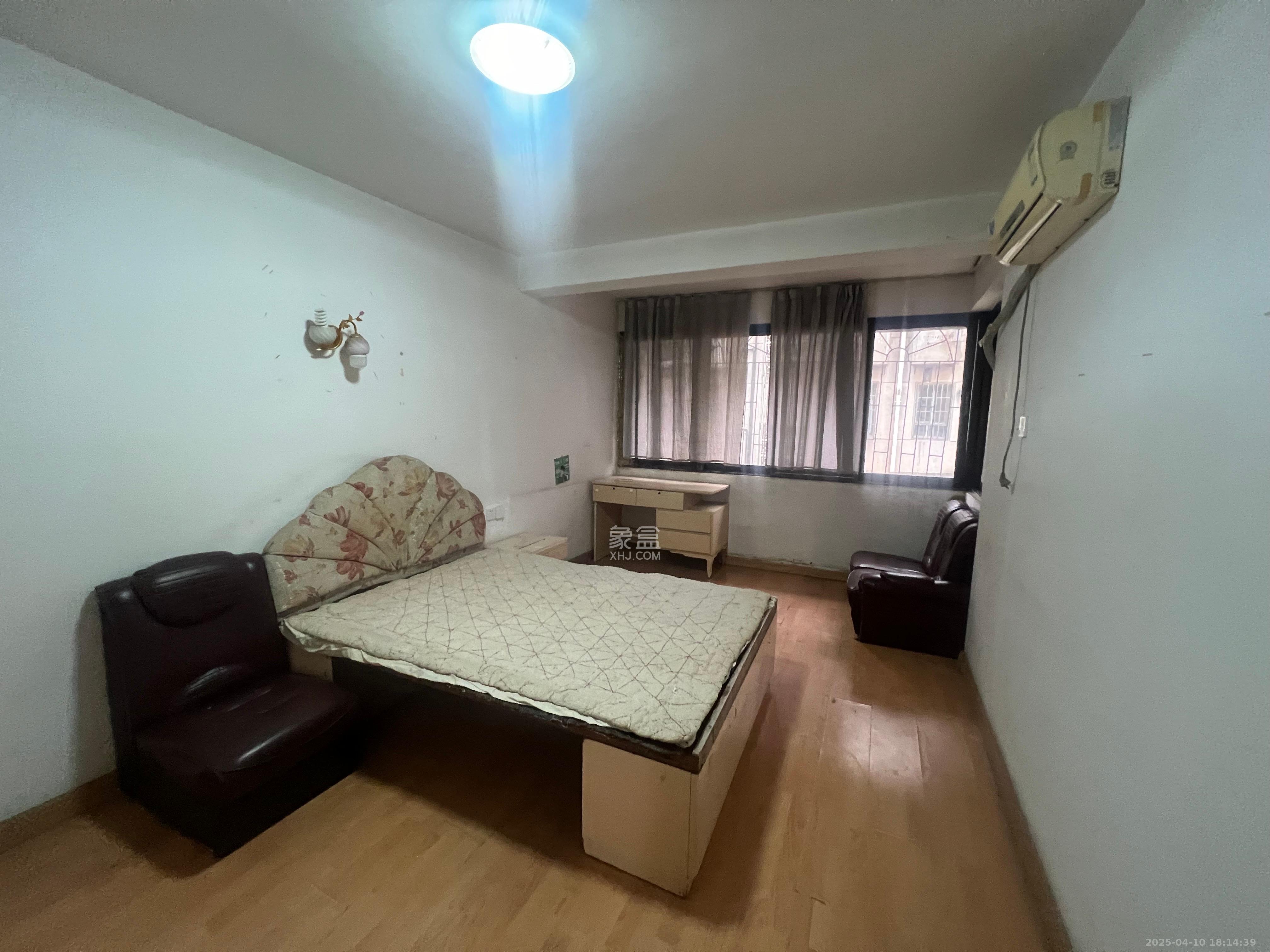 杏花苑 3室1厅1卫 1400.0元/月 杏花苑 3室1厅1卫 1400.0元/月室内图