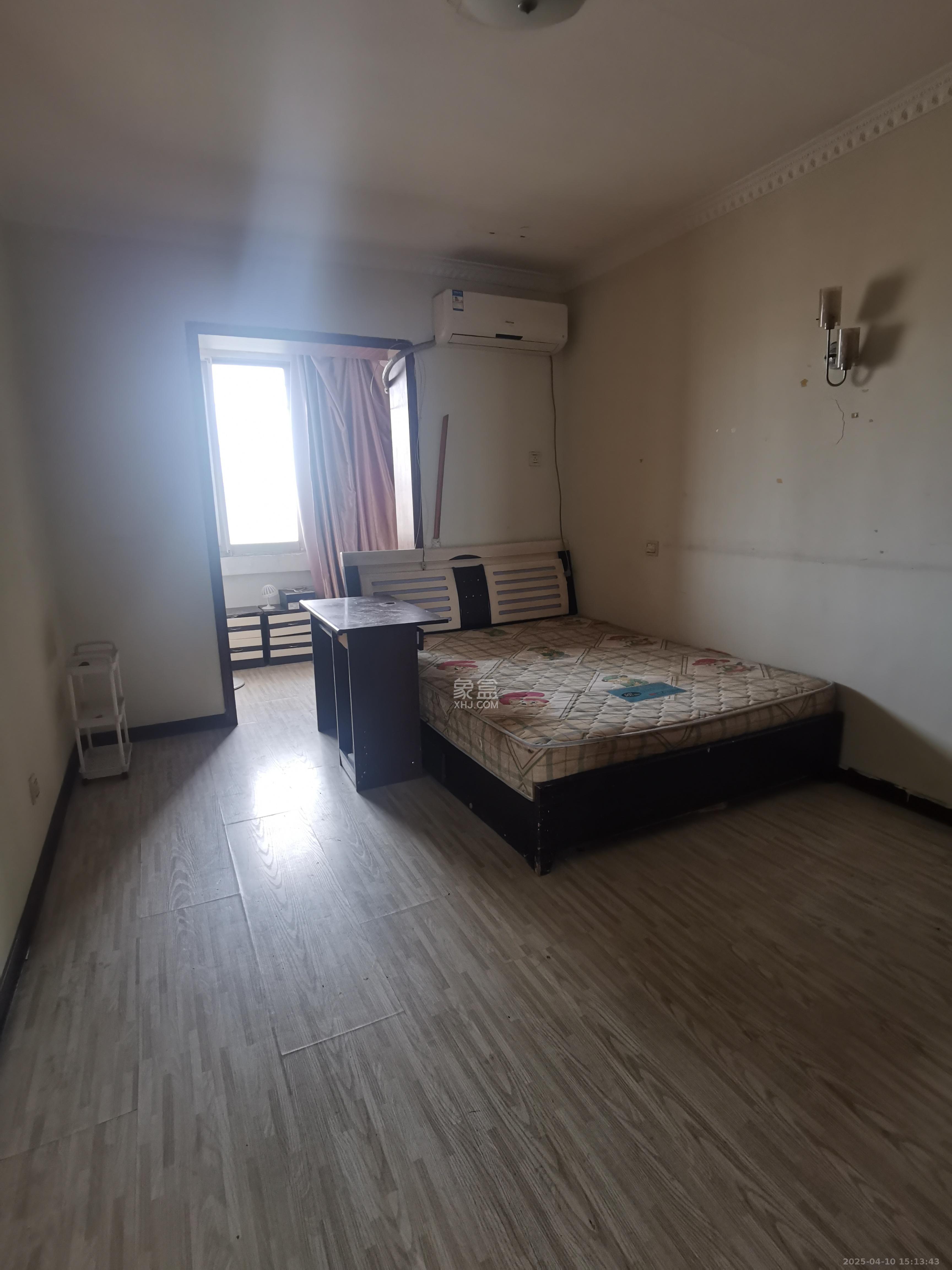 长沙市中心医院宿舍楼(雨花区)  3室2厅1卫    2000.0元/月 长沙市中心医院宿舍楼(雨花区)  3室2厅1卫    2000.0元/月室内图