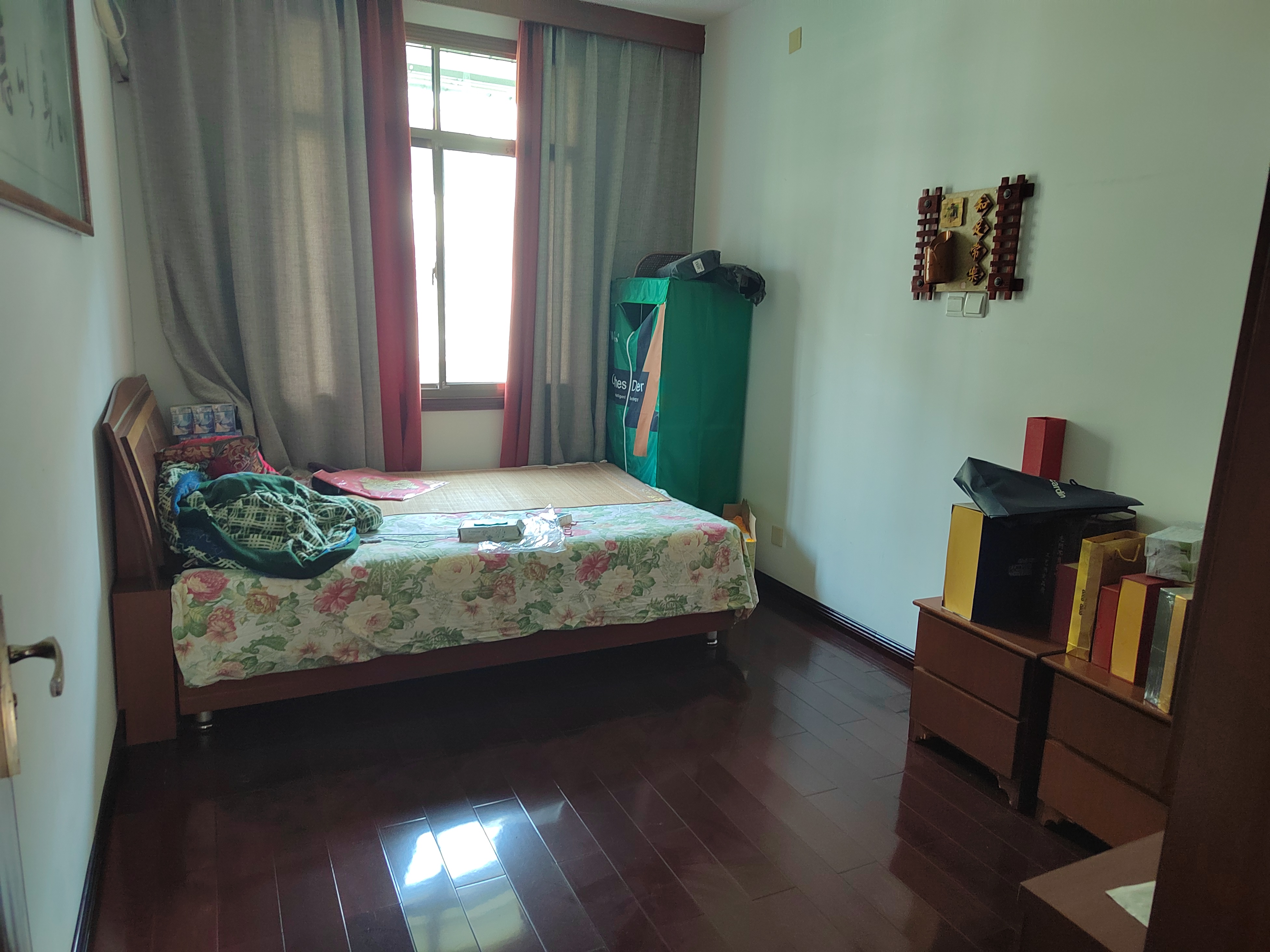 娄底一中教师新村 4室1厅1卫 60.8万 娄底一中教师新村 4室1厅1卫 60.8万客厅