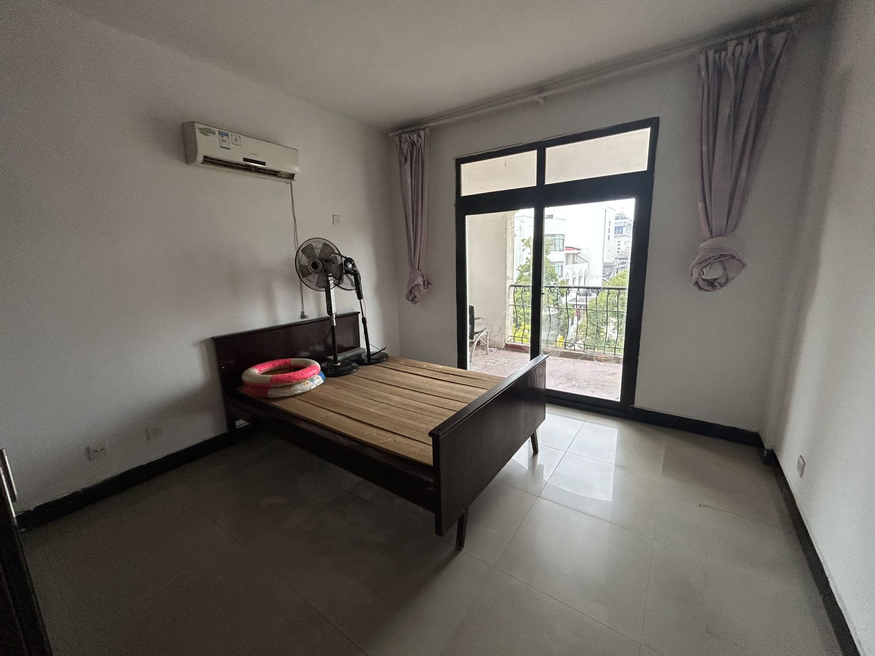 五洲城 3室2厅2卫 1200.0元/月 五洲城 3室2厅2卫 1200.0元/月室内图