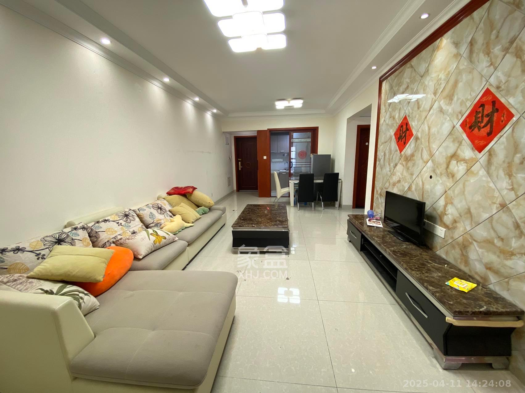 达美D6区  2室2厅1卫   2600.00元/月室内图