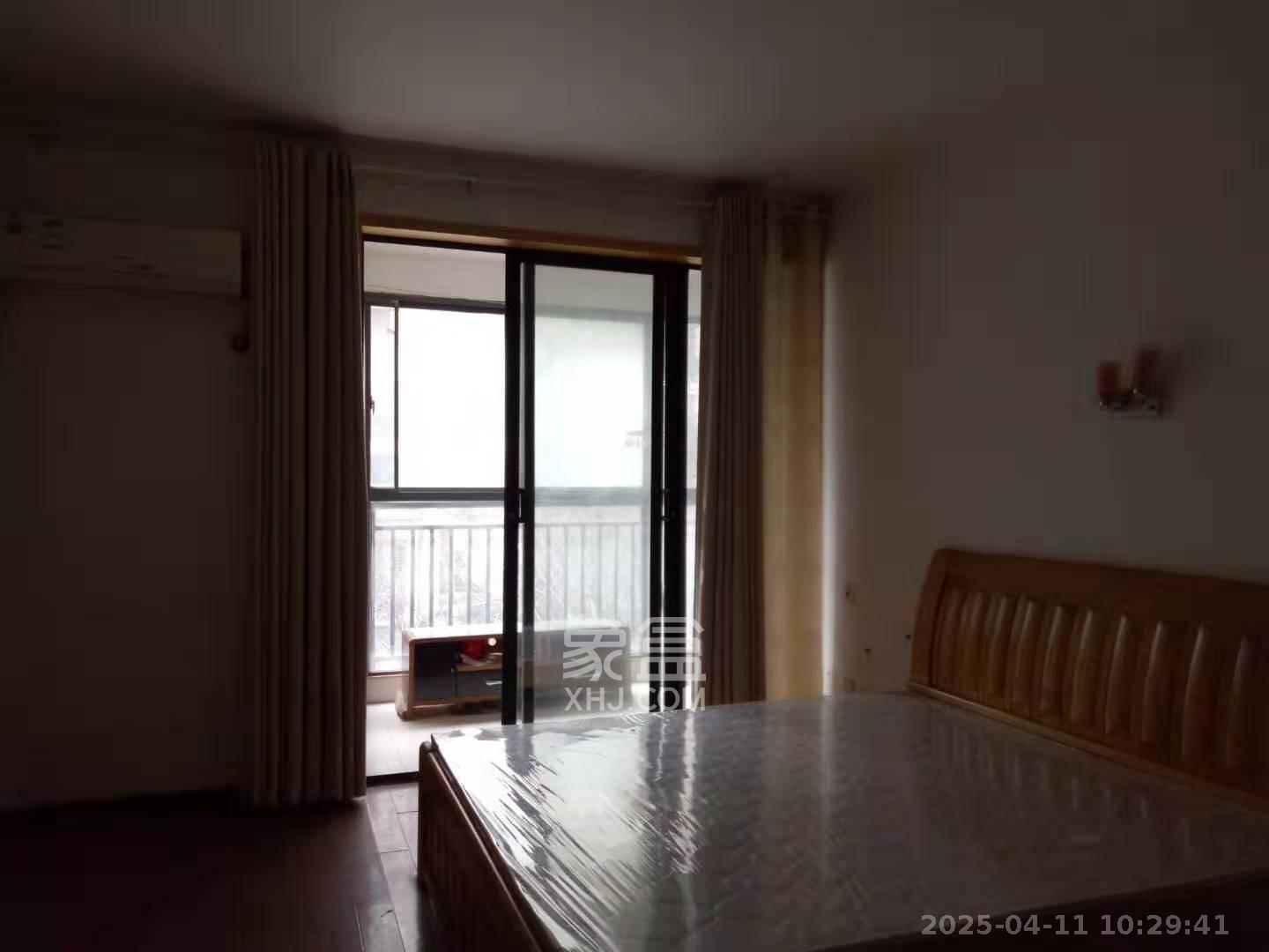 莱茵城  3室2厅2卫   2100.00元/月室内图