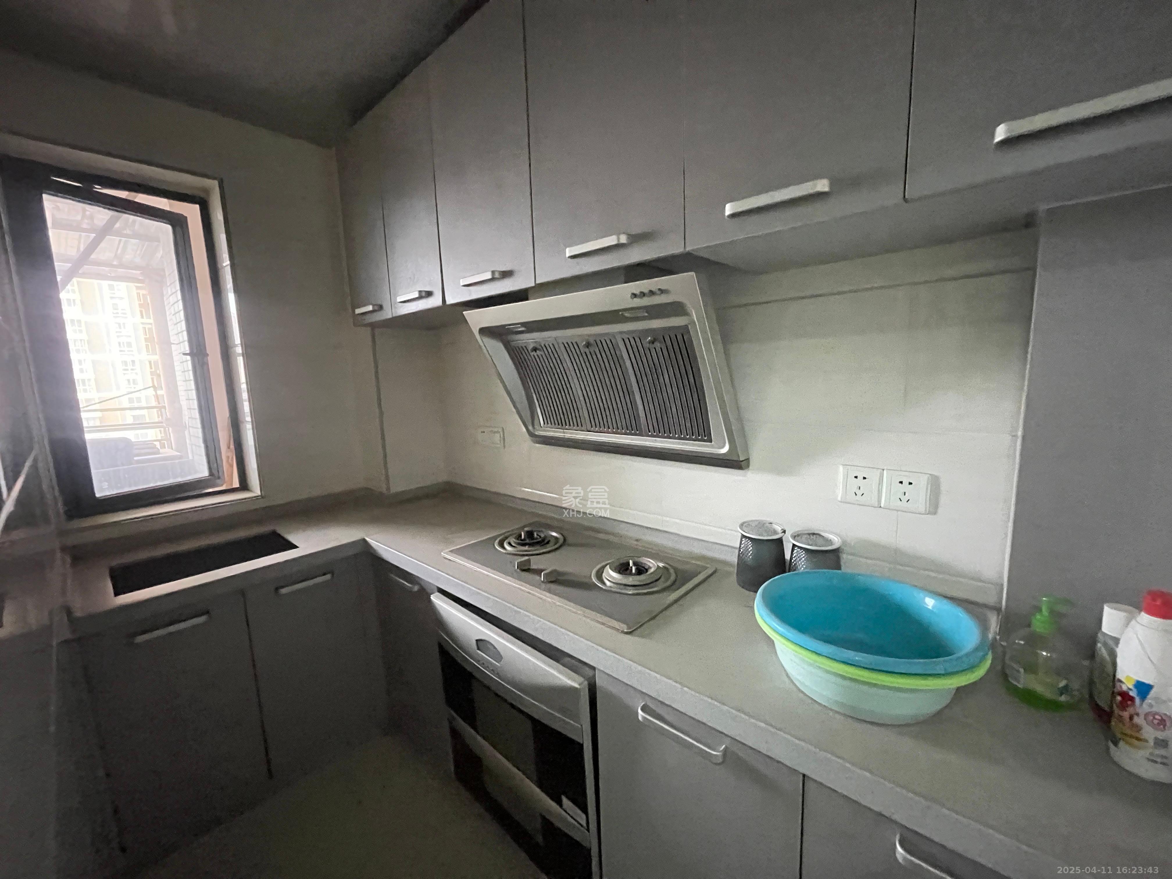 亚商国际 3室2厅1卫 1800.0元/月 亚商国际 3室2厅1卫 1800.0元/月室内图