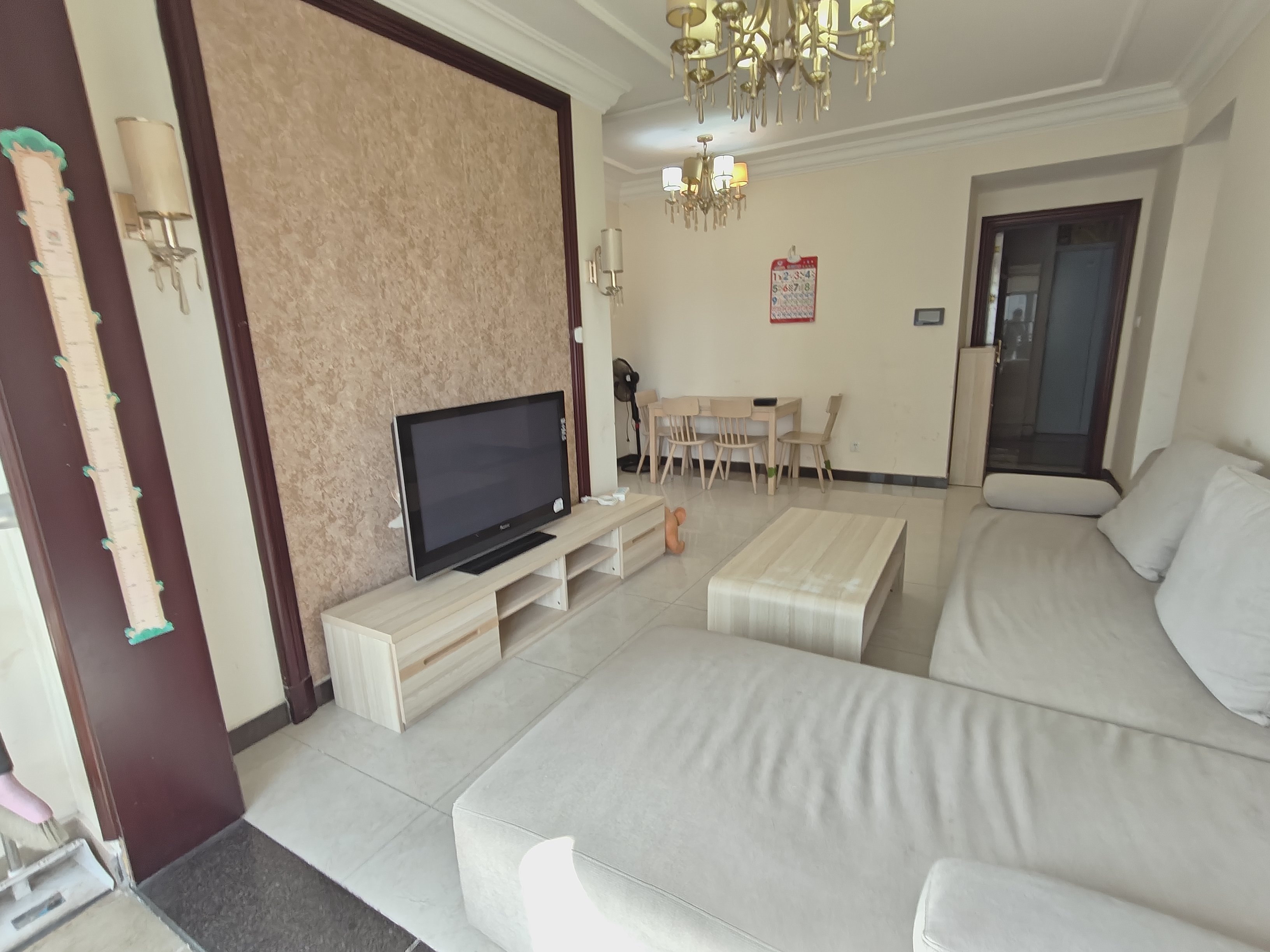 恒大华府 2室1厅1卫 1500.0元/月 恒大华府 2室1厅1卫 1500.0元/月室内图