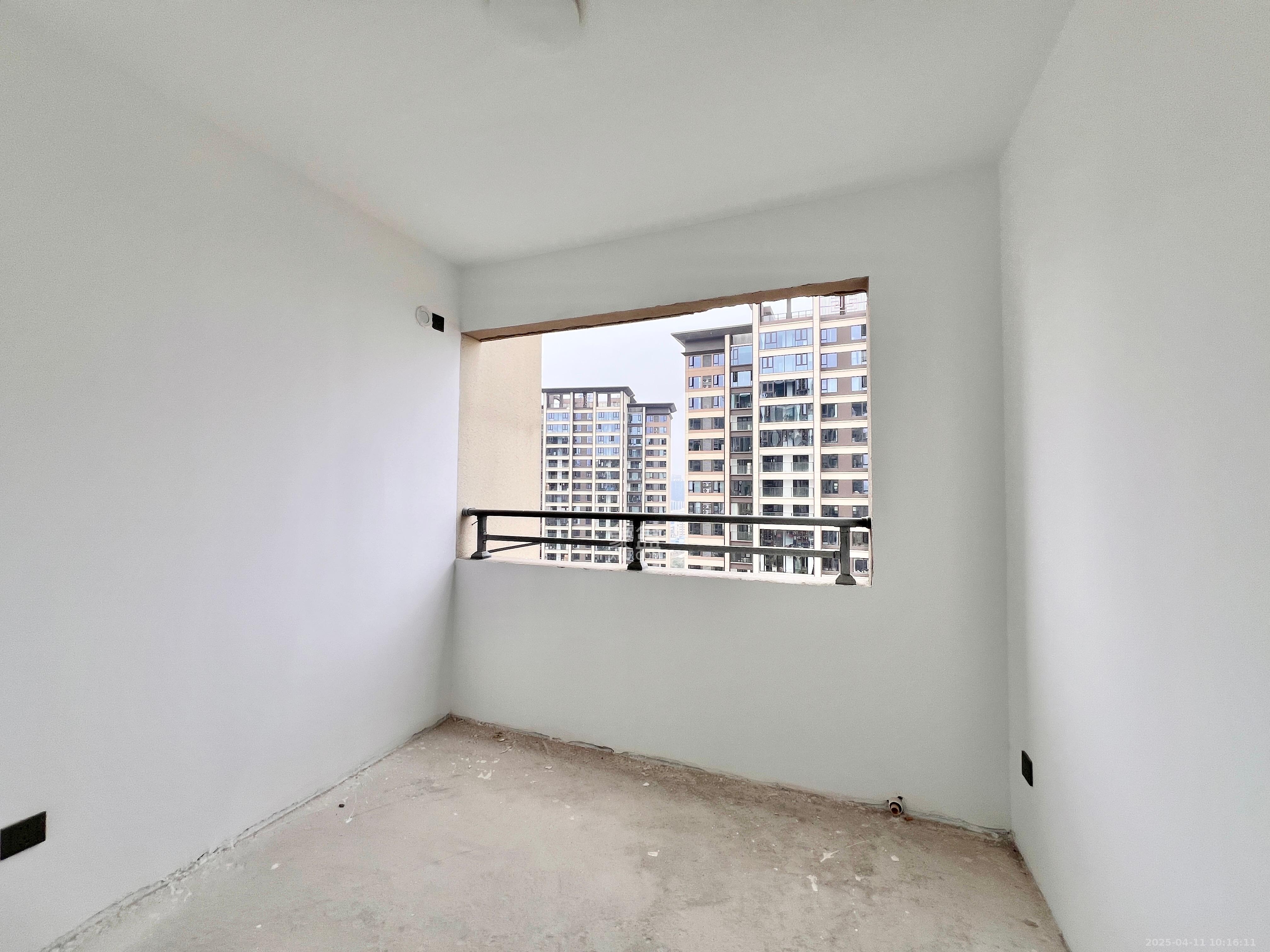 汉唐世家二期 4室2厅2卫 2600.0元/月 汉唐世家二期 4室2厅2卫 2600.0元/月室内图