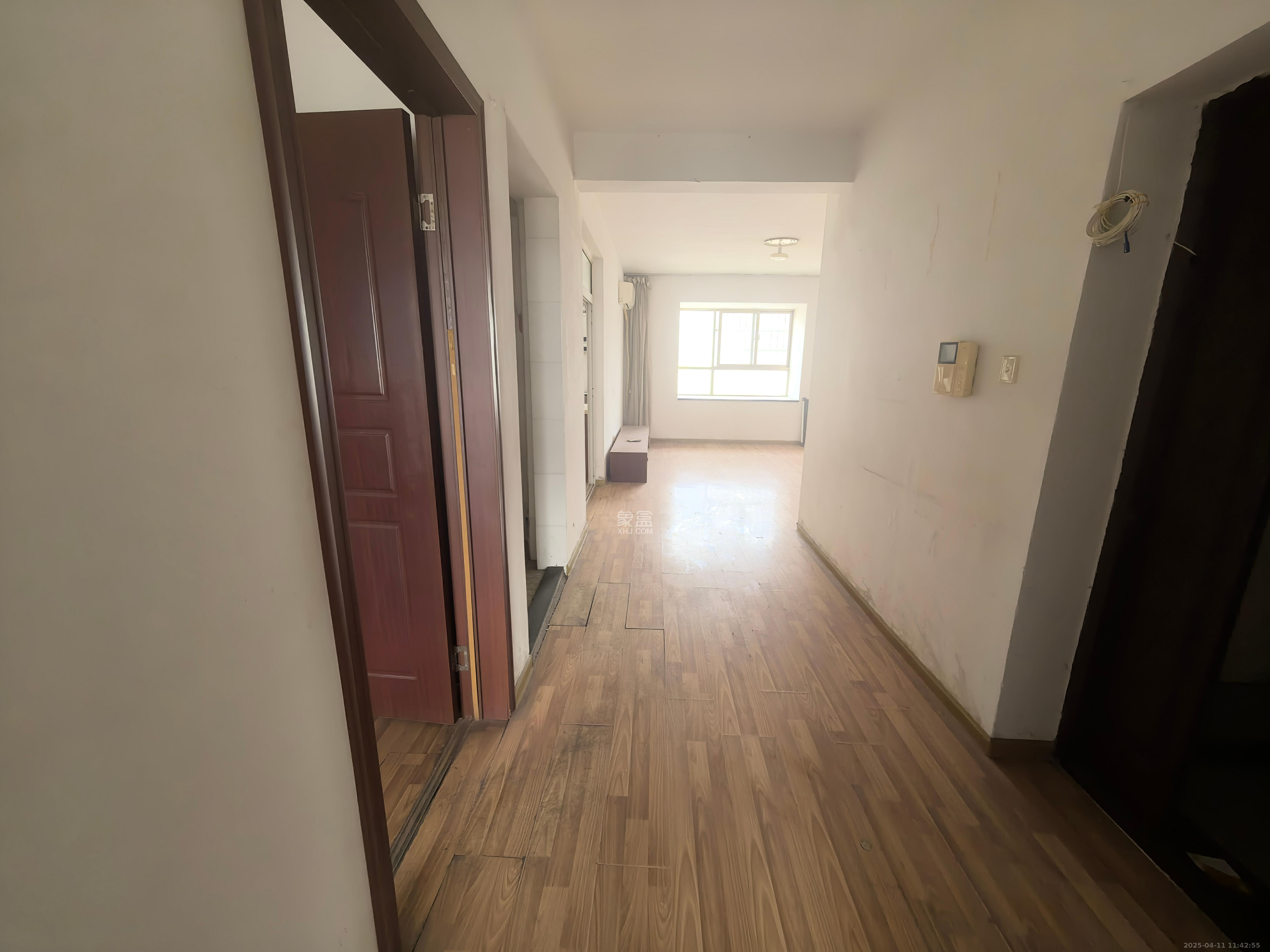 锦湘国际星城二期(锦雅苑)  3室2厅1卫    2300.0元/月 锦湘国际星城二期(锦雅苑)  3室2厅1卫    2300.0元/月室内图