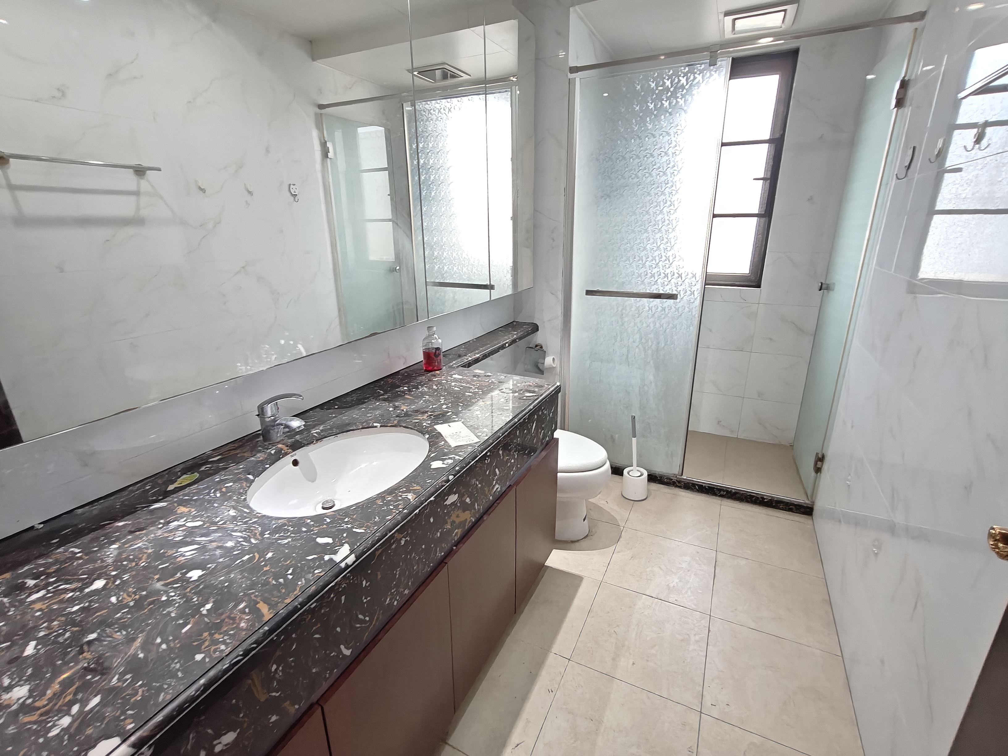 恒大华府 3室2厅2卫 1600.0元/月 恒大华府 3室2厅2卫 1600.0元/月室内图