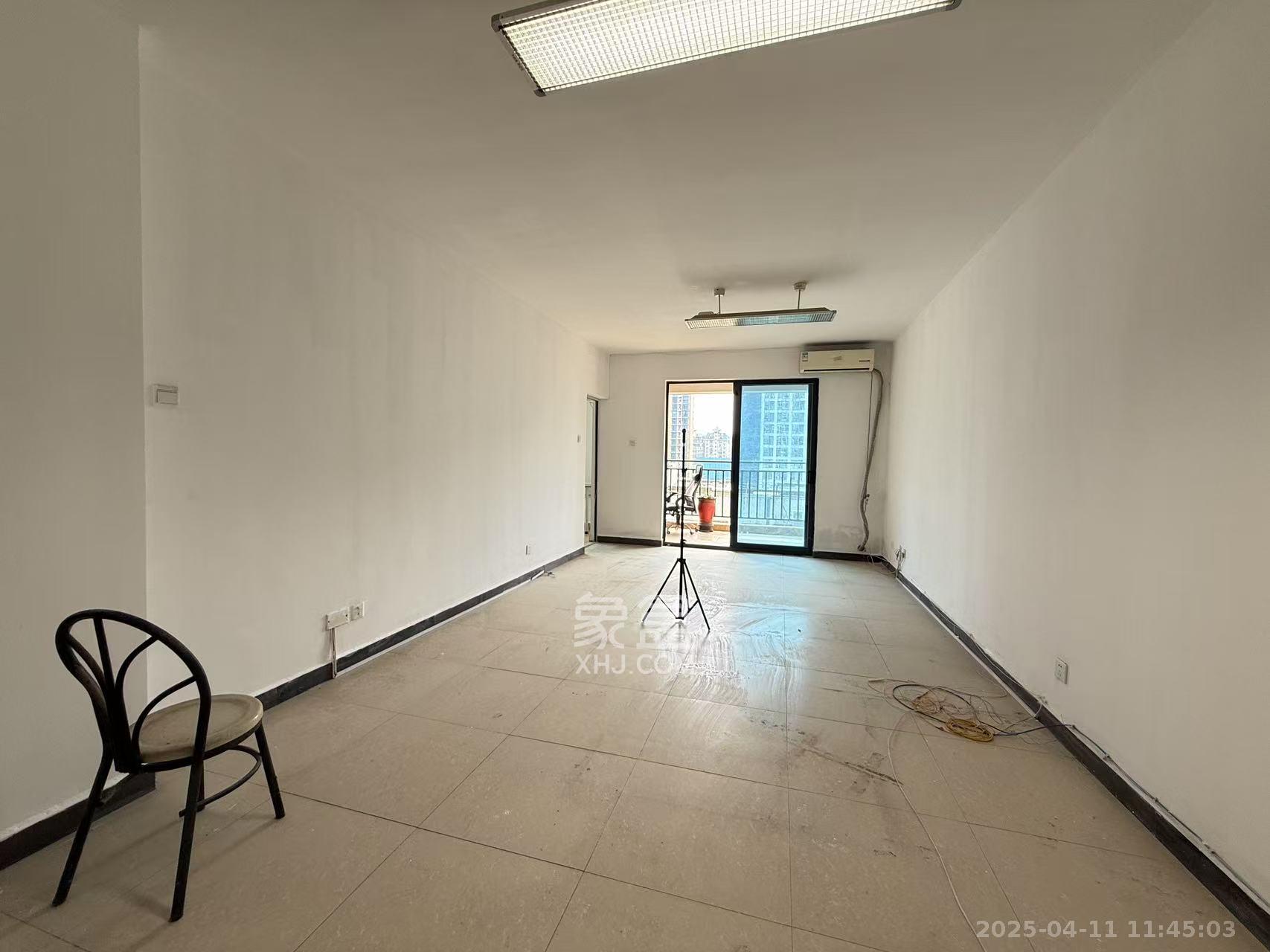 凯通国际城(凯通朝庭)  2室1厅1卫    2200.0元/月 凯通国际城(凯通朝庭)  2室1厅1卫    2200.0元/月室内图