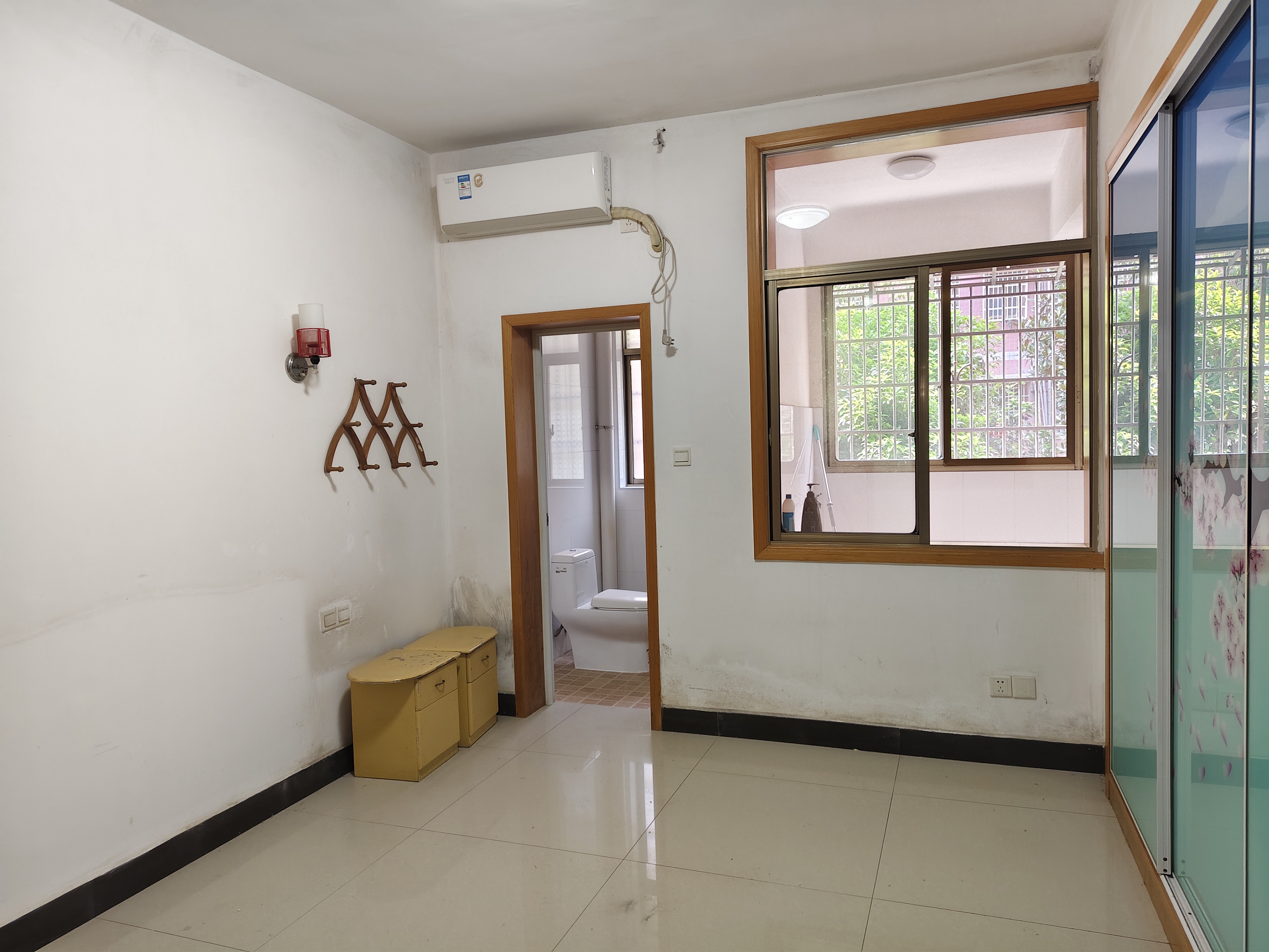 锦源小区 3室1厅1卫 35.0万 锦源小区 3室1厅1卫 35.0万客厅