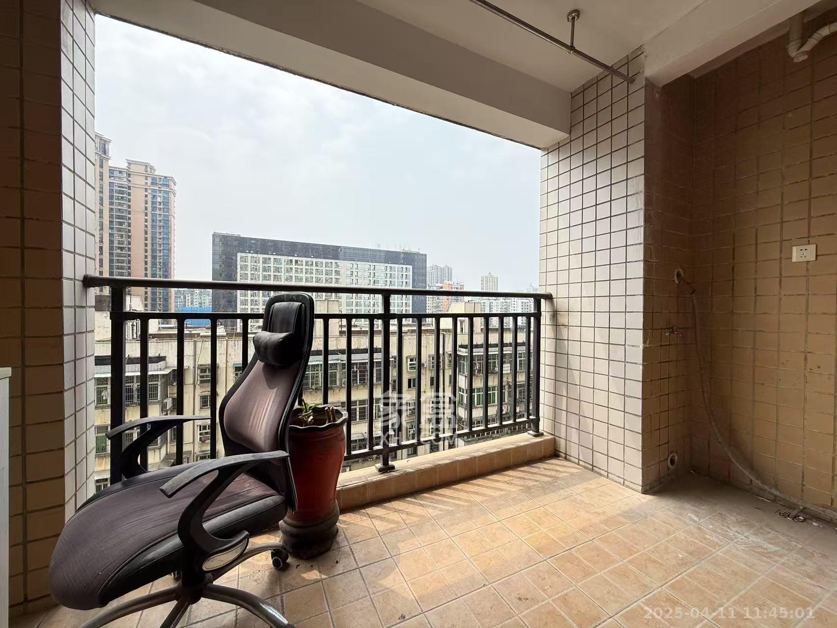 凯通国际城(凯通朝庭)  2室1厅1卫    2200.0元/月 凯通国际城(凯通朝庭)  2室1厅1卫    2200.0元/月室内图