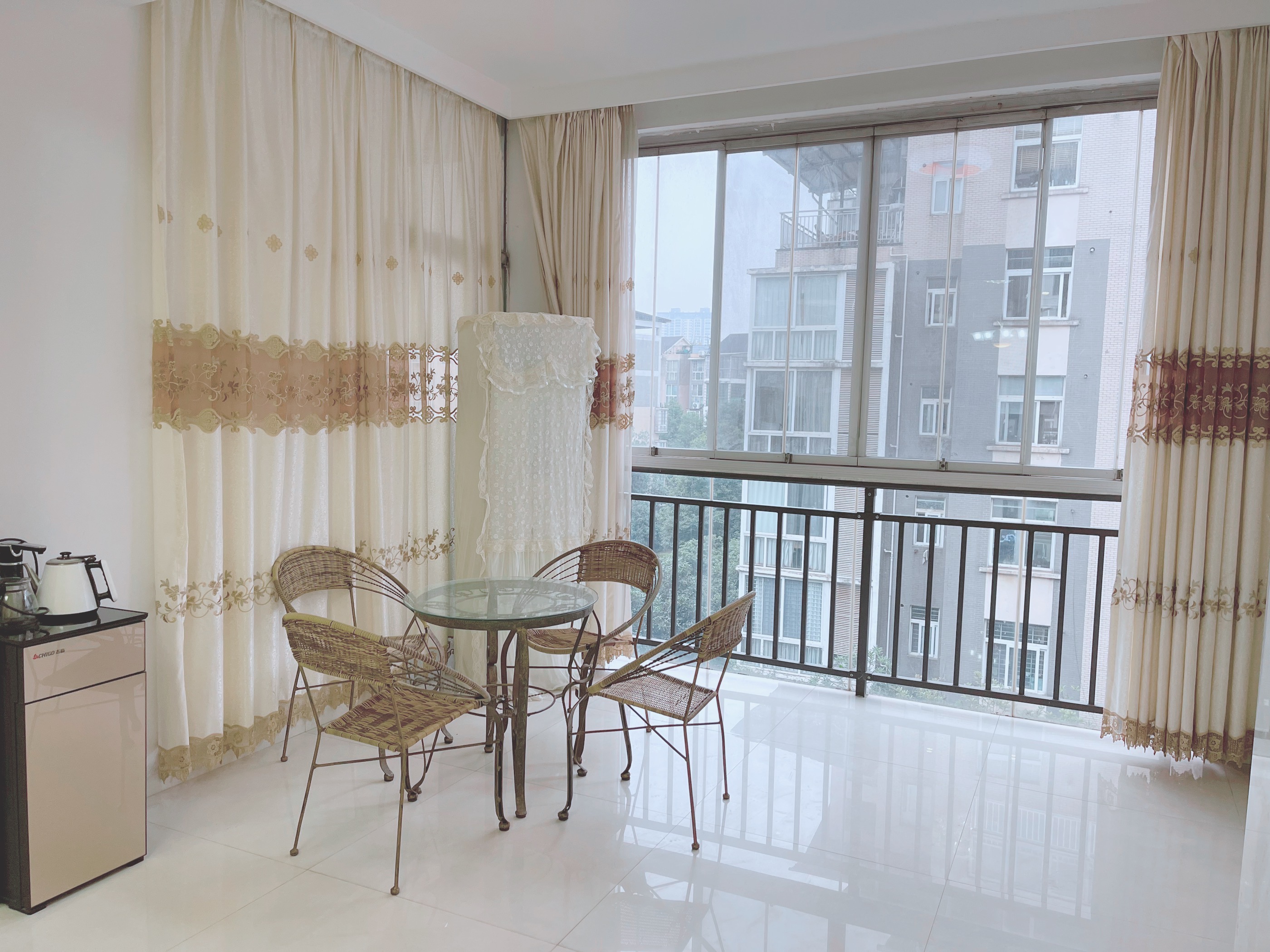 天下家园 3室2厅2卫 1500.0元/月 天下家园 3室2厅2卫 1500.0元/月室内图