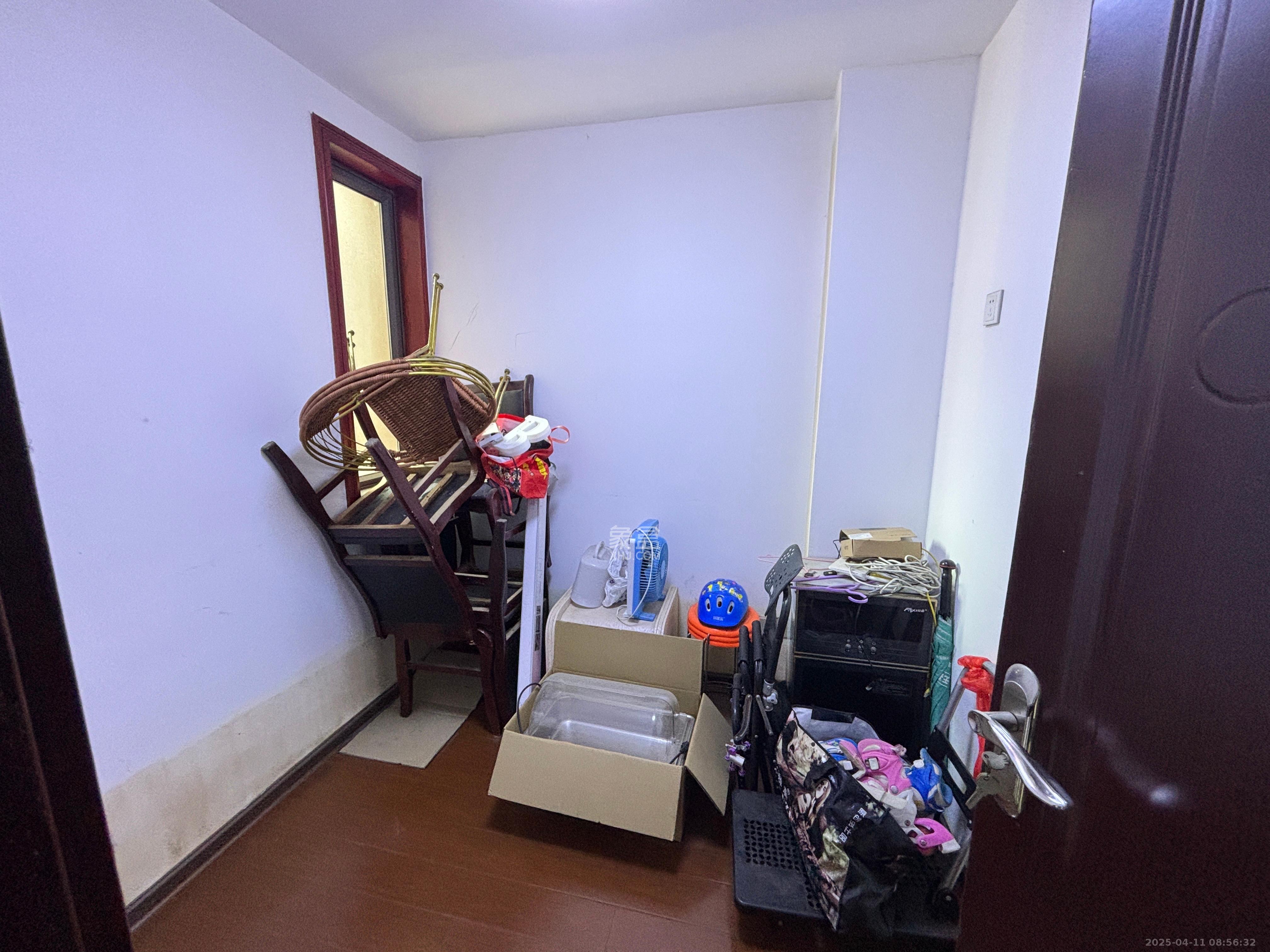 旭辉华庭  4室2厅2卫   2500.00元/月室内图
