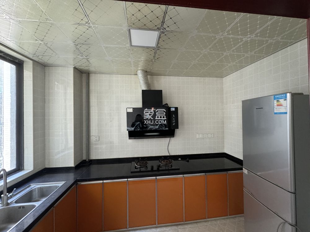 城市风景 4室2厅2卫 71.0万 城市风景 4室2厅2卫 71.0万室内图