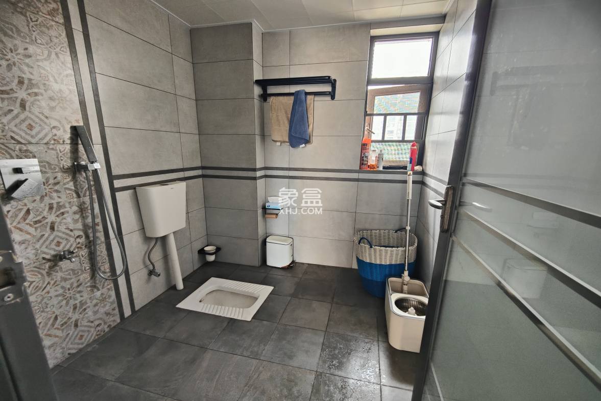 蓝溪谷 3室2厅2卫 76.8万 蓝溪谷 3室2厅2卫 76.8万室内图