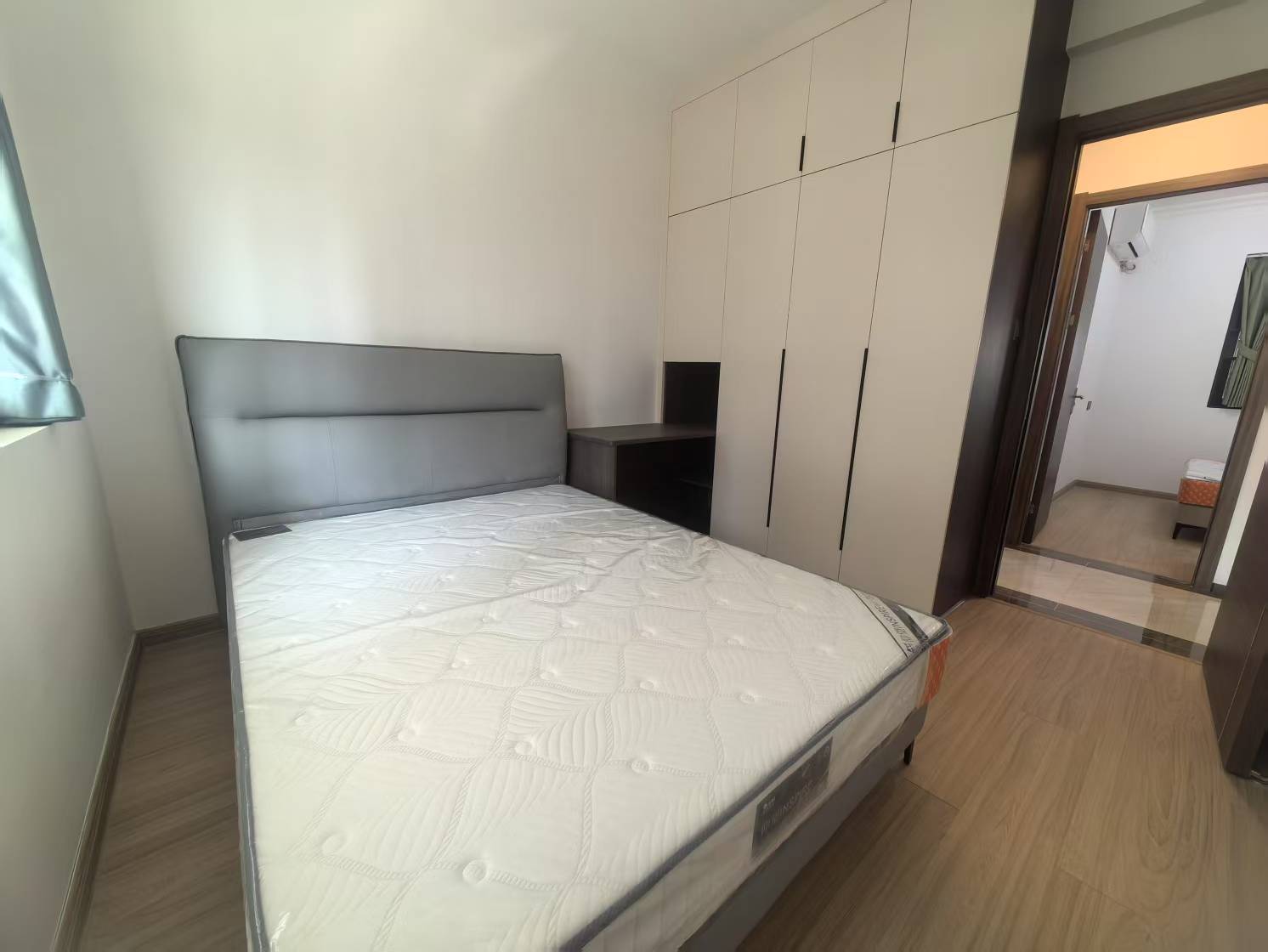 碧桂园梓山府 3室2厅2卫 2200.0元/月 碧桂园梓山府 3室2厅2卫 2200.0元/月室内图