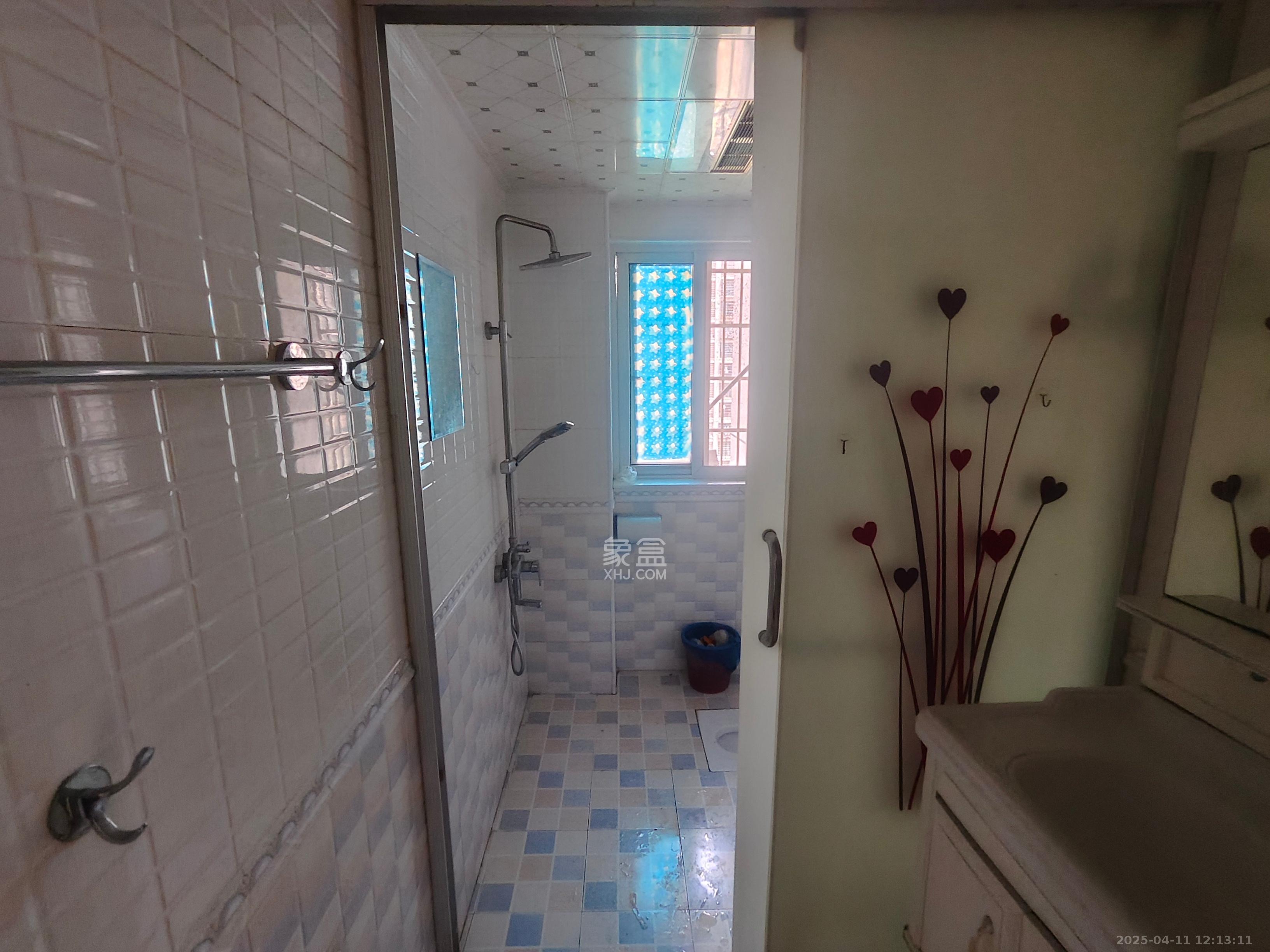 嘉顺苑 3室2厅1卫 2600.0元/月 嘉顺苑 3室2厅1卫 2600.0元/月室内图