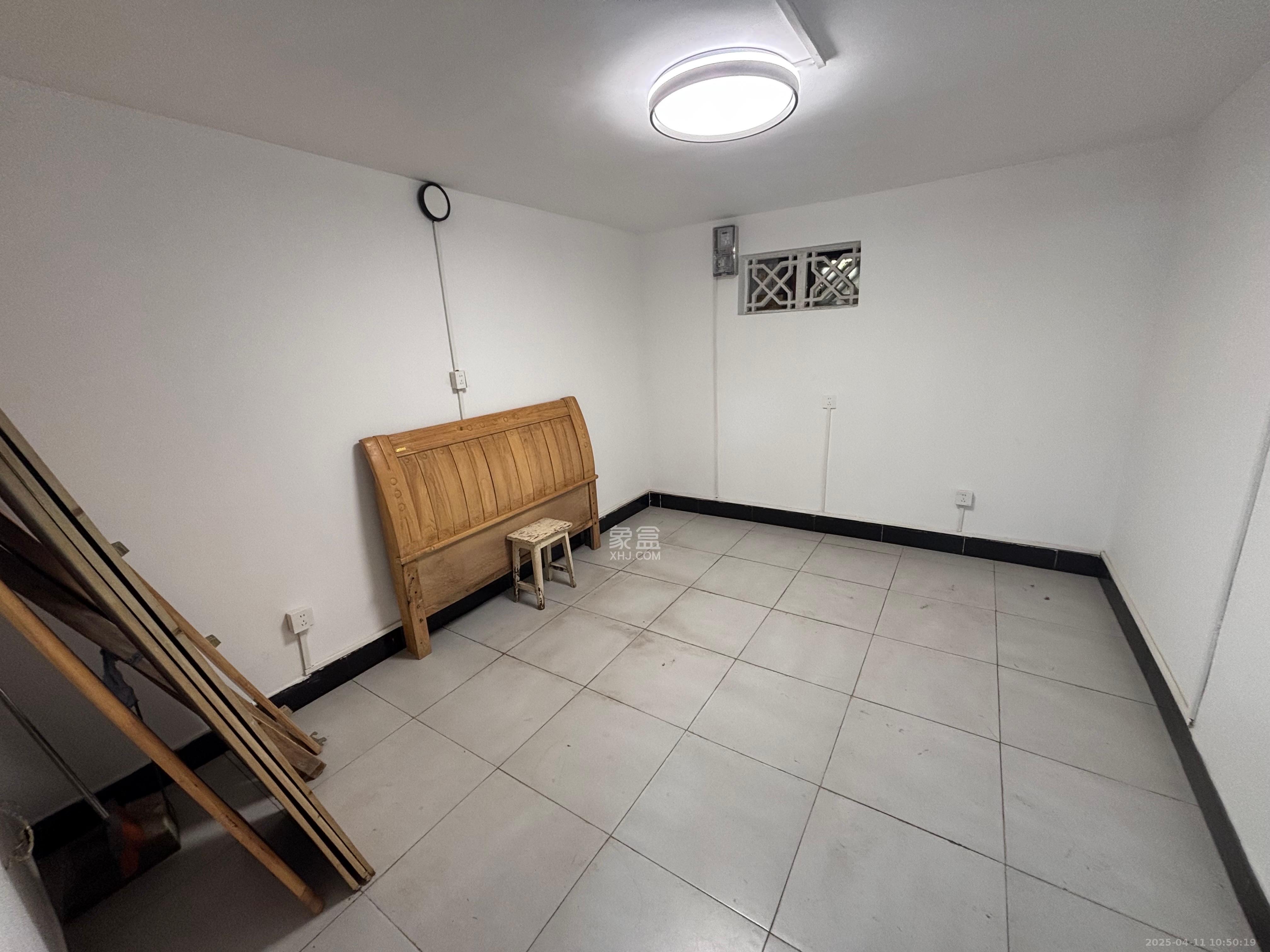 路桥宿舍 1室0厅0卫 800.0元/月 路桥宿舍 1室0厅0卫 800.0元/月室内图