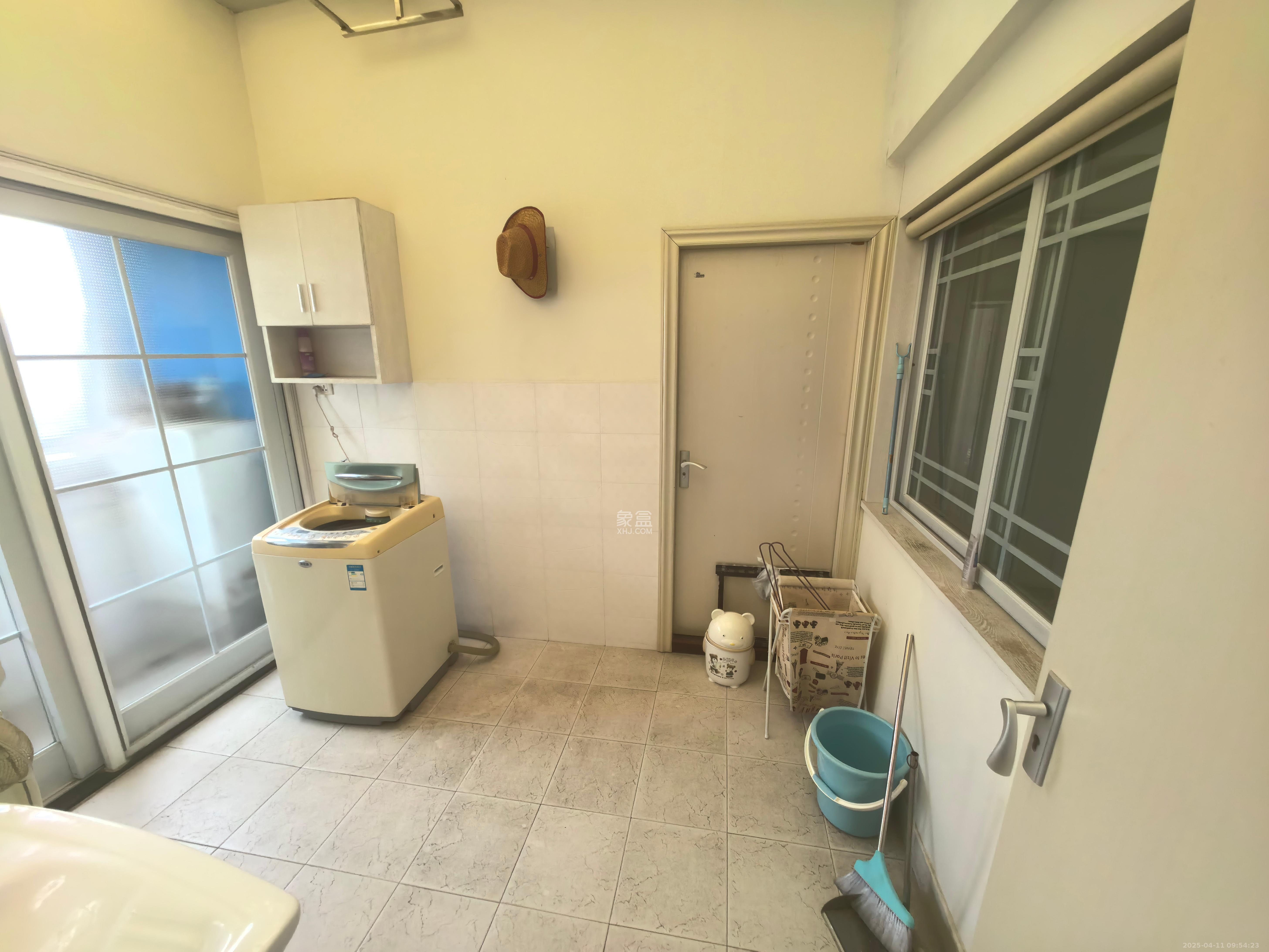 汇城花园 2室2厅1卫 3000.0元/月 汇城花园 2室2厅1卫 3000.0元/月室内图