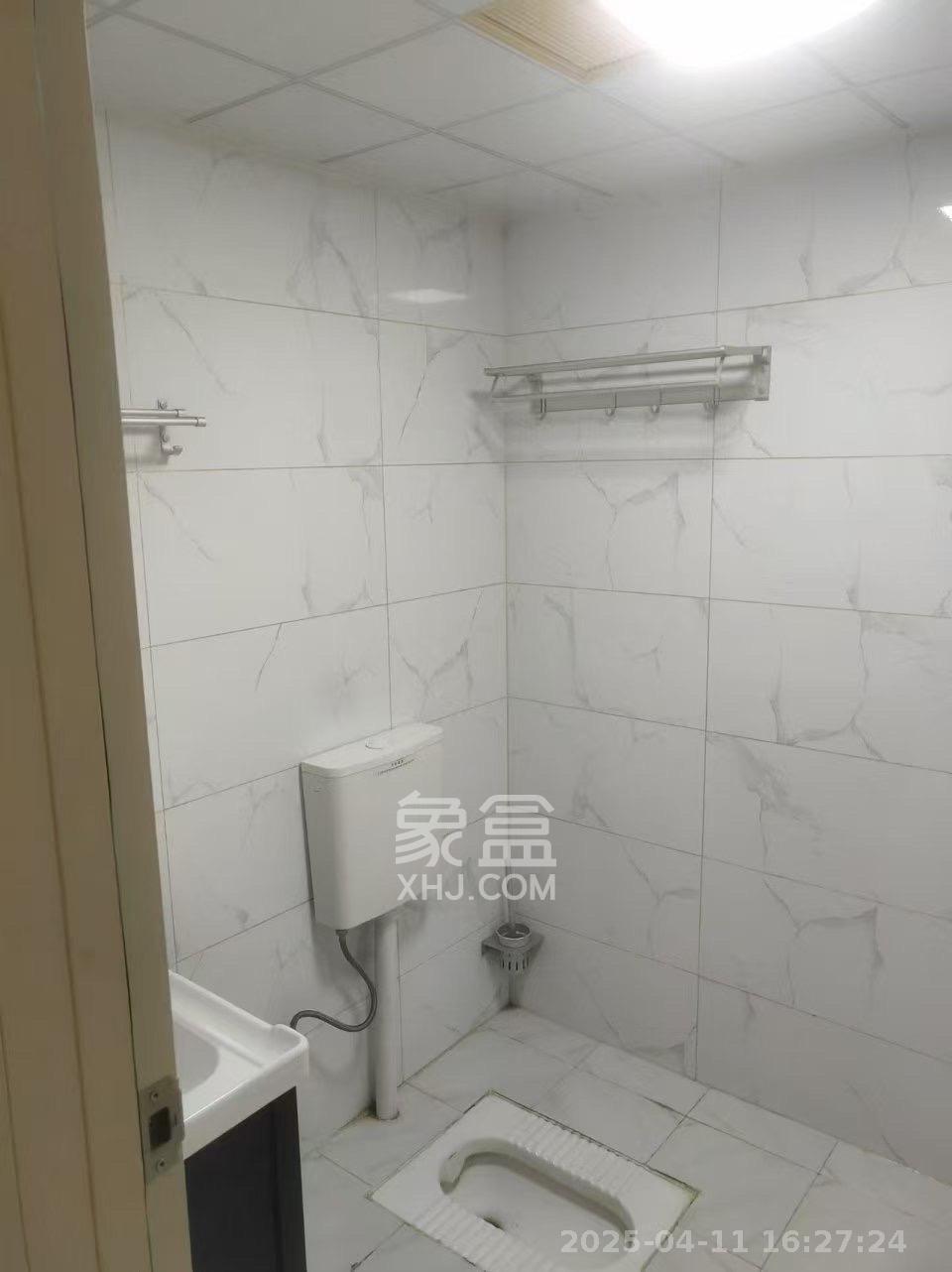 和康园小区  1室1厅1卫   1000.00元/月室内图