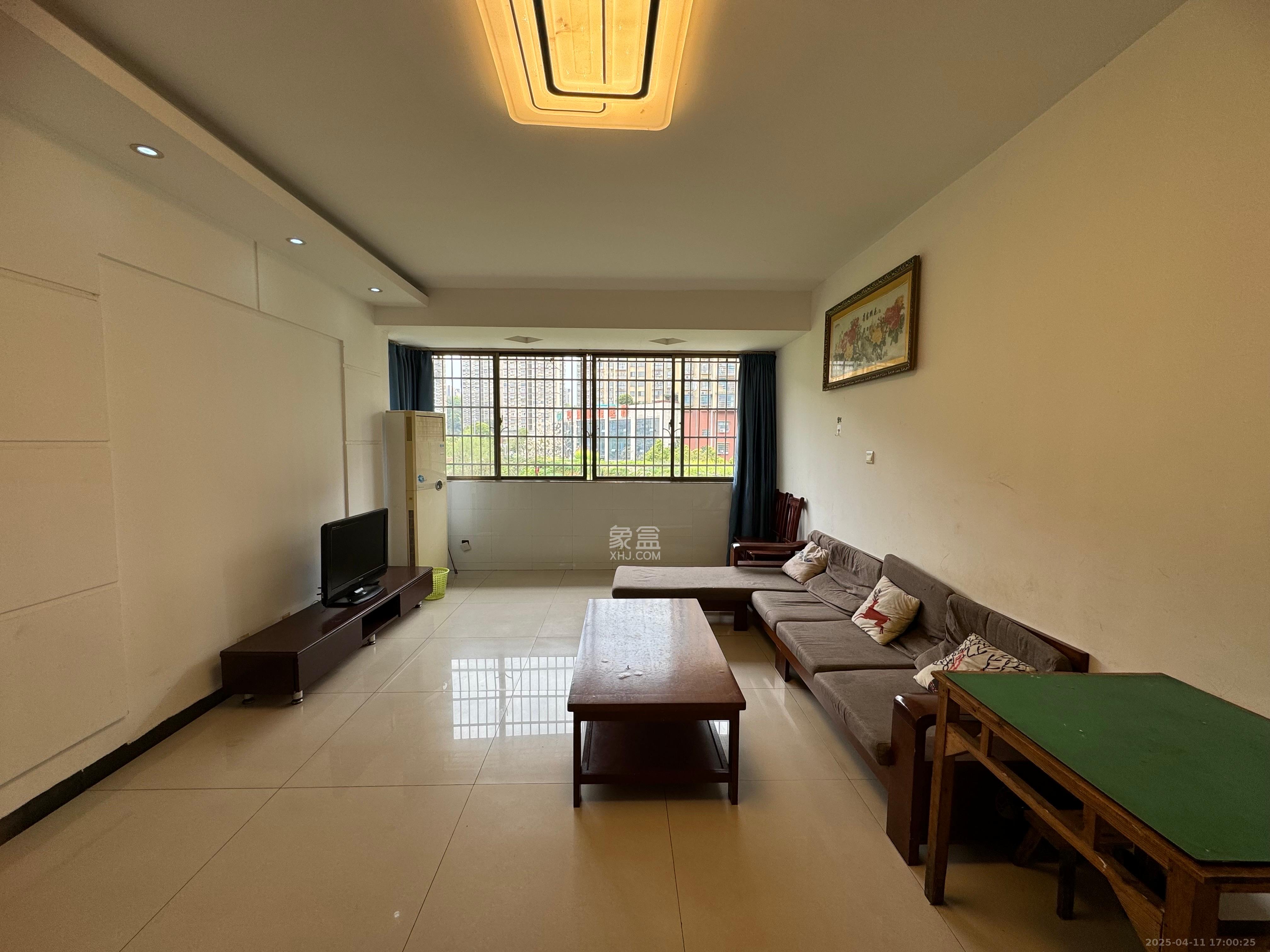 岳鞍阁小区  2室2厅1卫   1700.00元/月