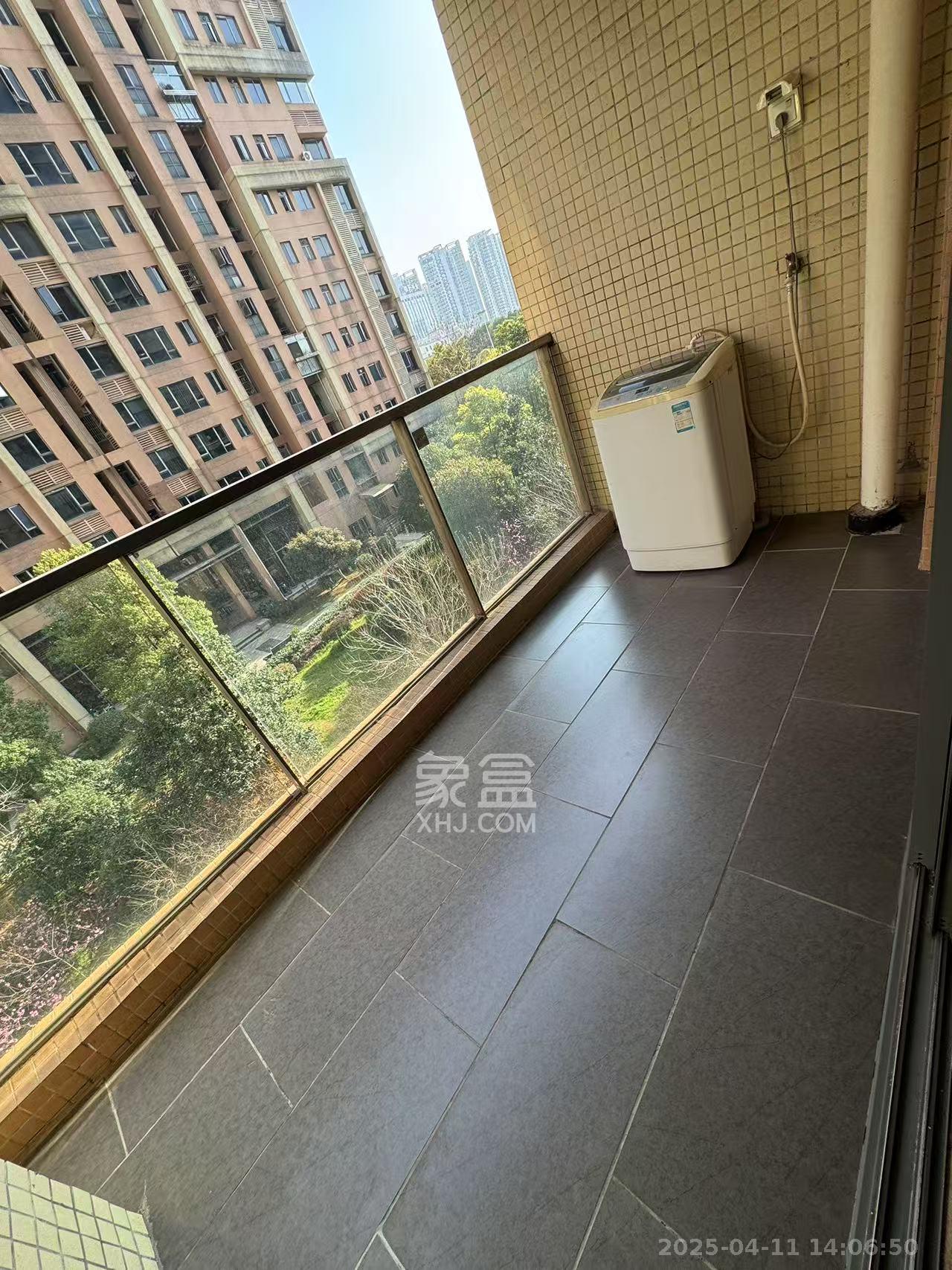 珠江花城三期锦鲤  2室1厅1卫   2000.00元/月室内图