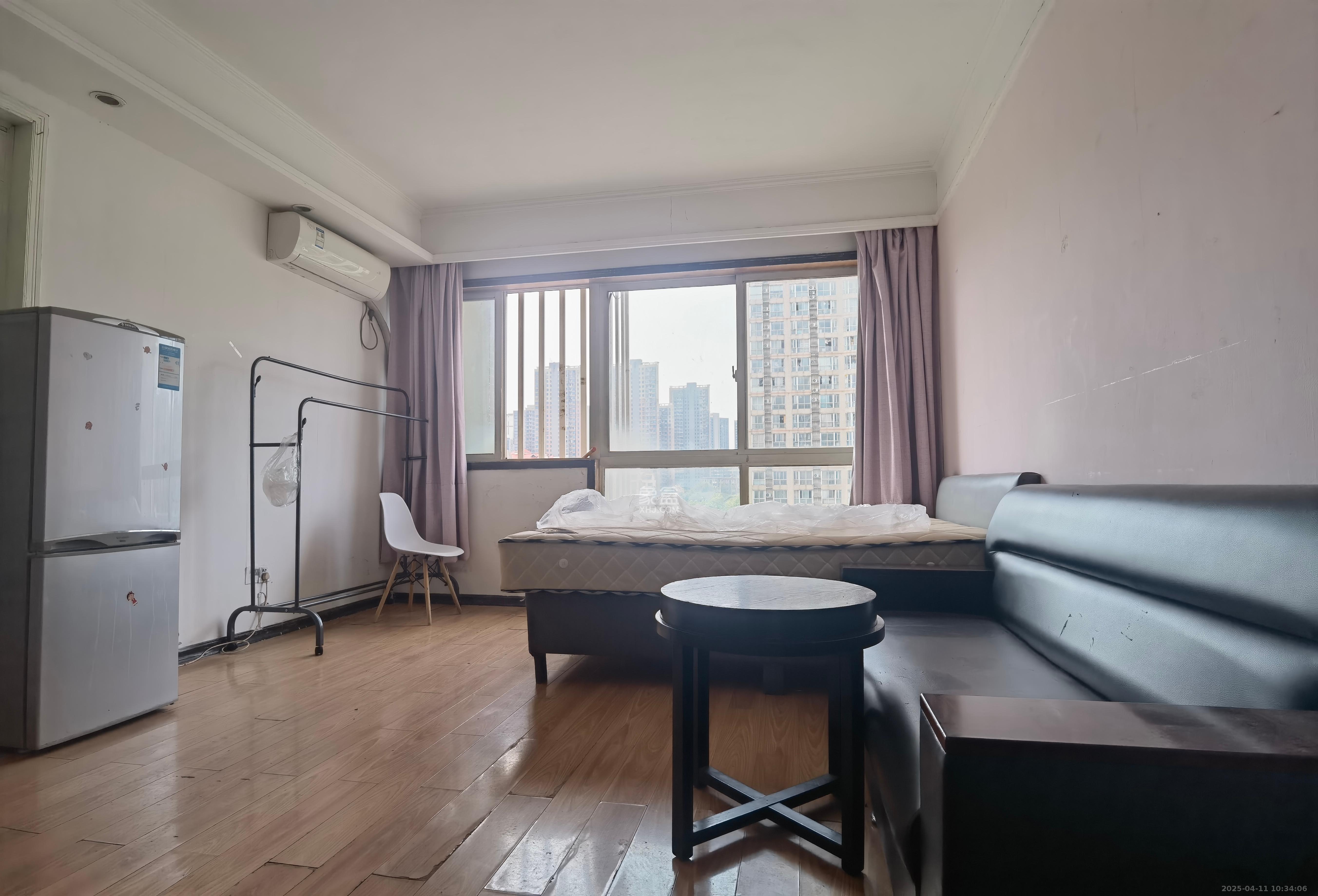 四季美景一、二期 1室1厅1卫 1000.0元/月 四季美景一、二期 1室1厅1卫 1000.0元/月室内图