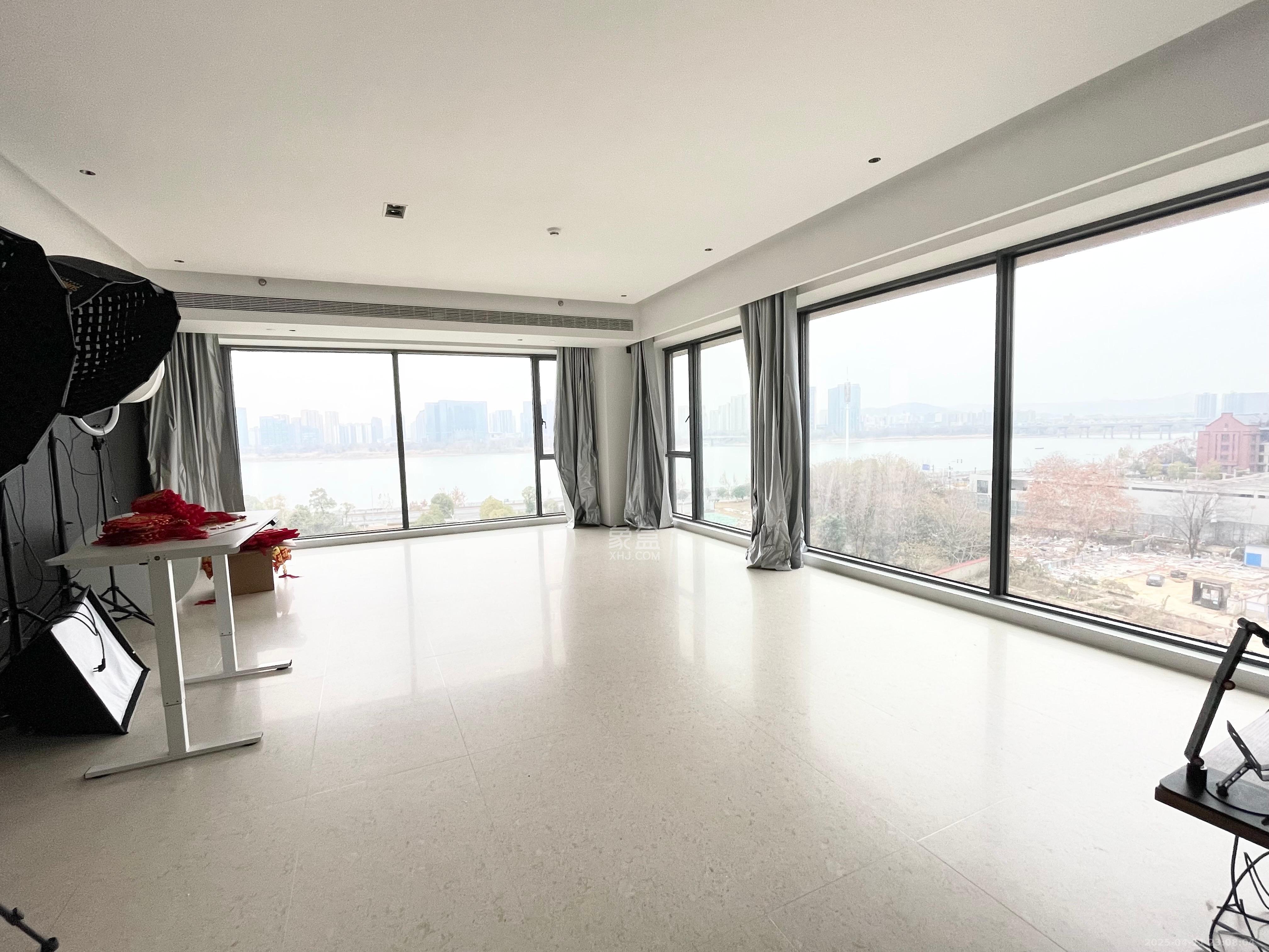 万科紫台 4室2厅3卫 15000.0元/月 万科紫台 4室2厅3卫 15000.0元/月室内图