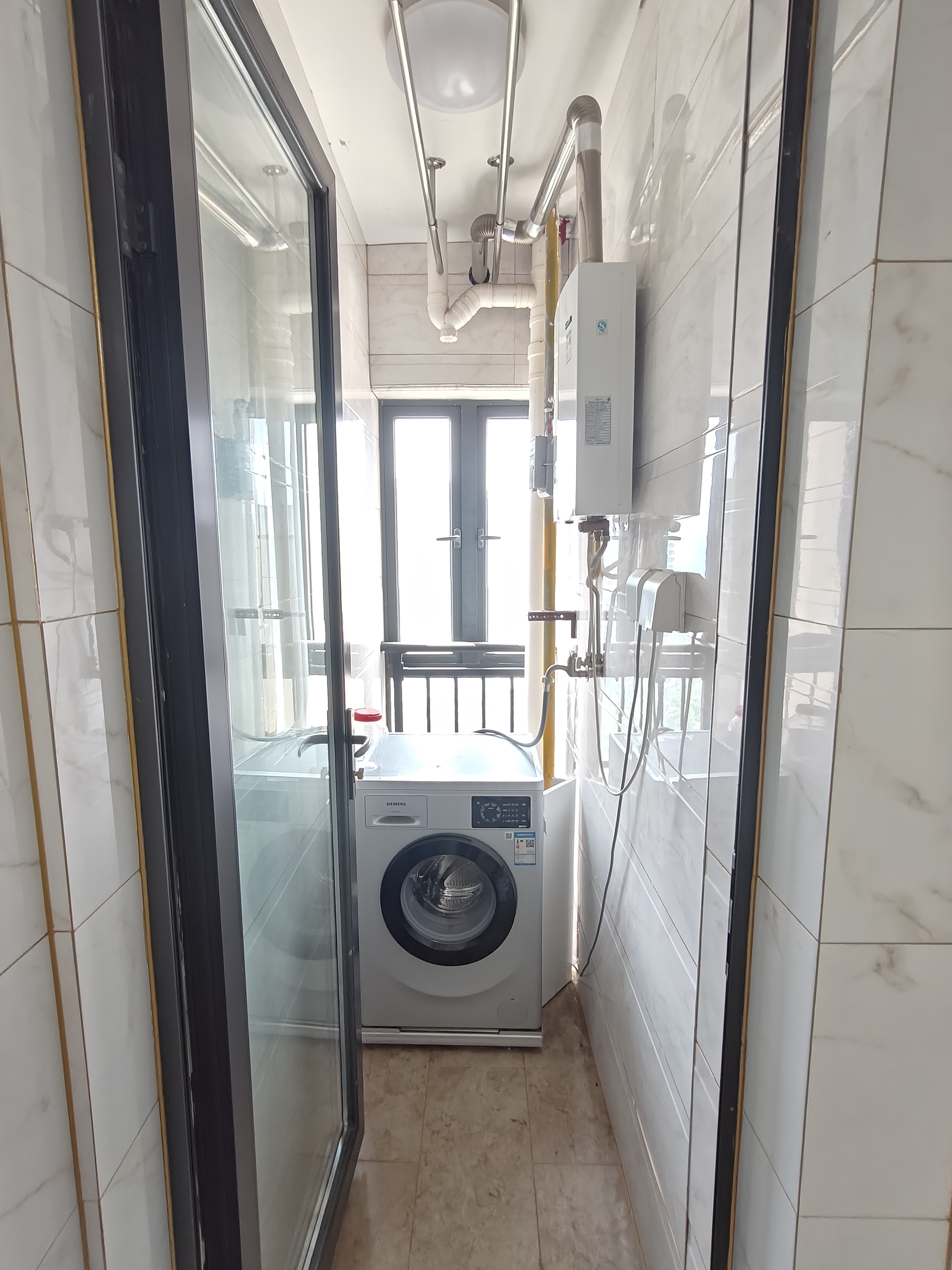 恒大华府  2室1厅1卫   1400.00元/月室内图