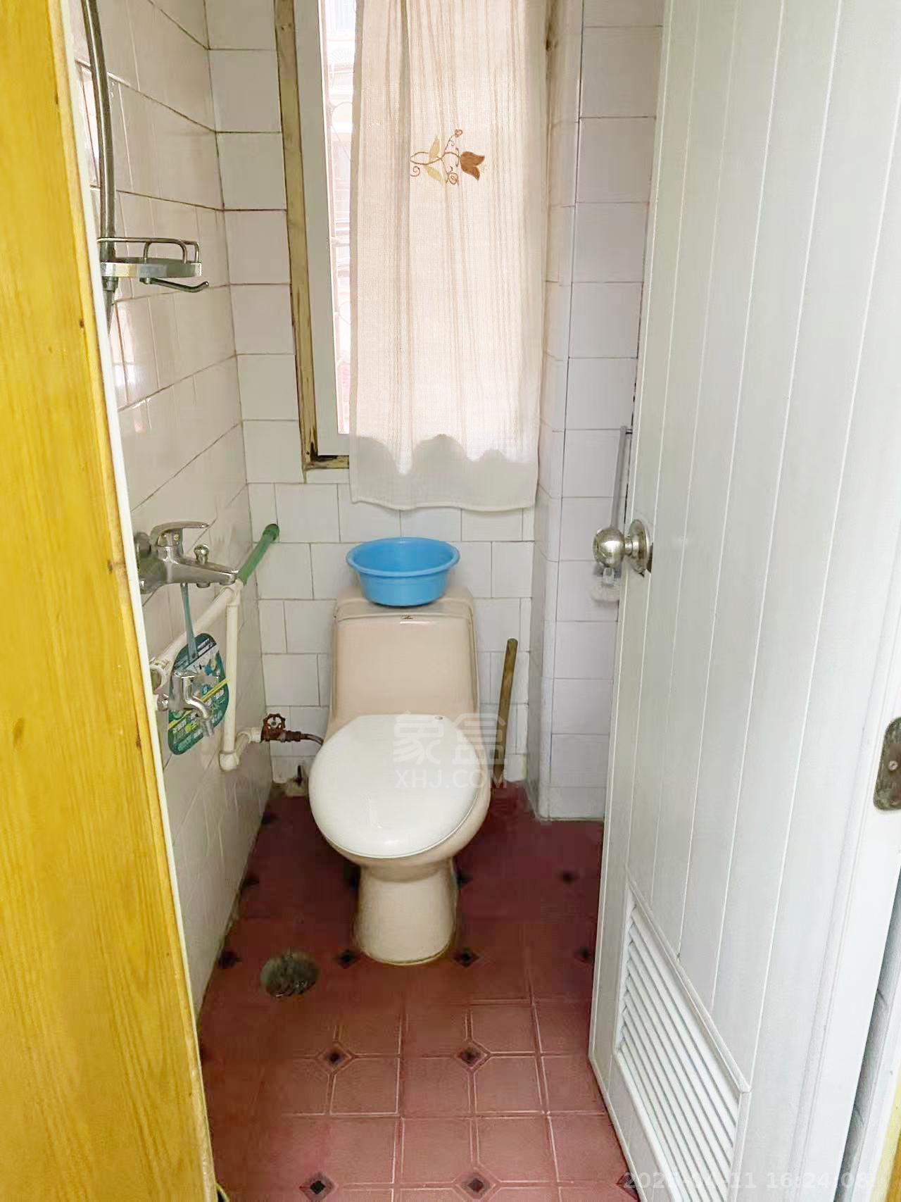 新月塘二村 3室2厅2卫 1000.0元/月 新月塘二村 3室2厅2卫 1000.0元/月室内图