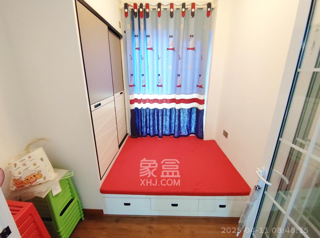 中建梅溪湖中心  3室2厅2卫    3700.0元/月室内图