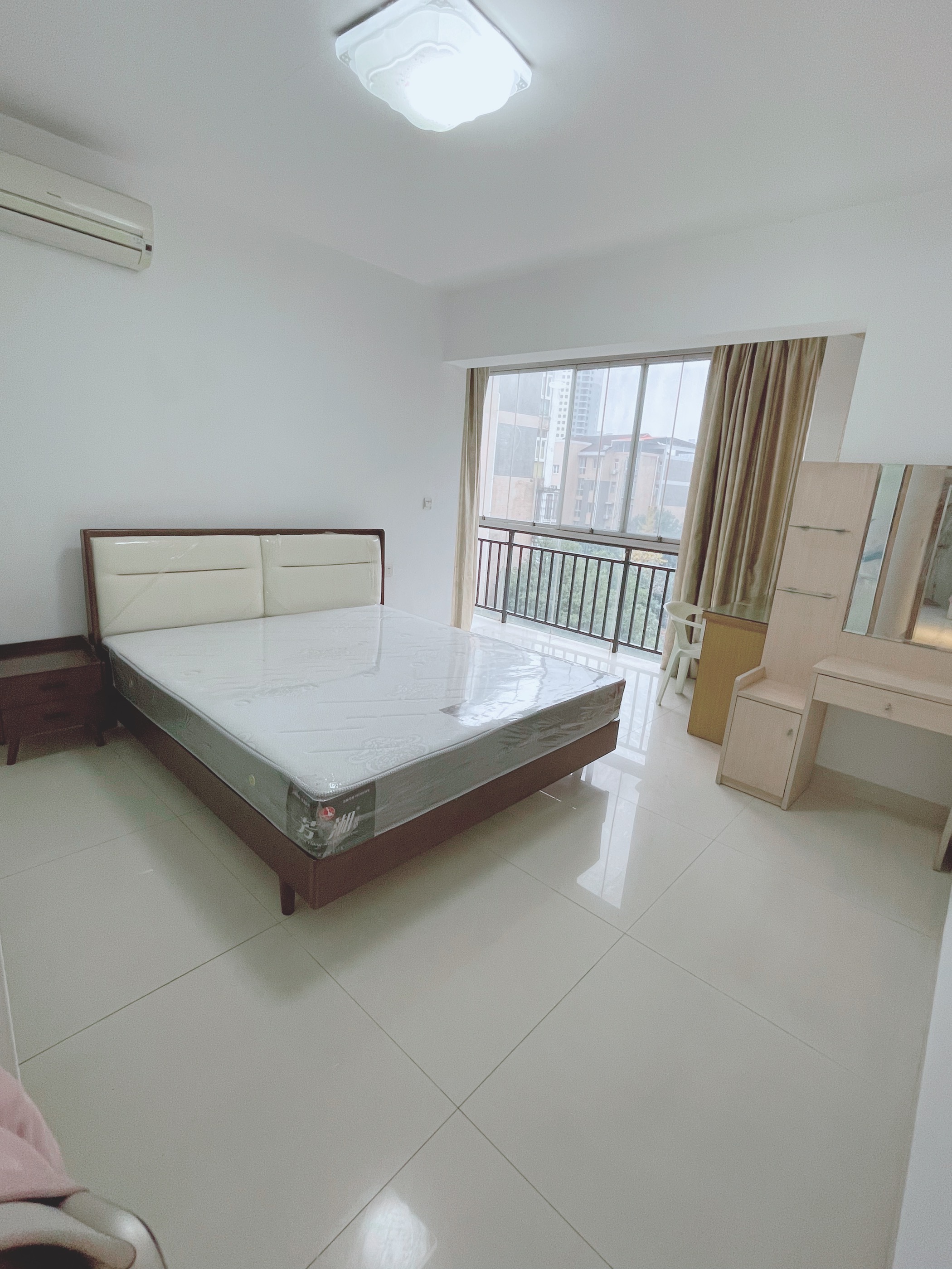 天下家园 3室2厅2卫 1500.0元/月 天下家园 3室2厅2卫 1500.0元/月室内图