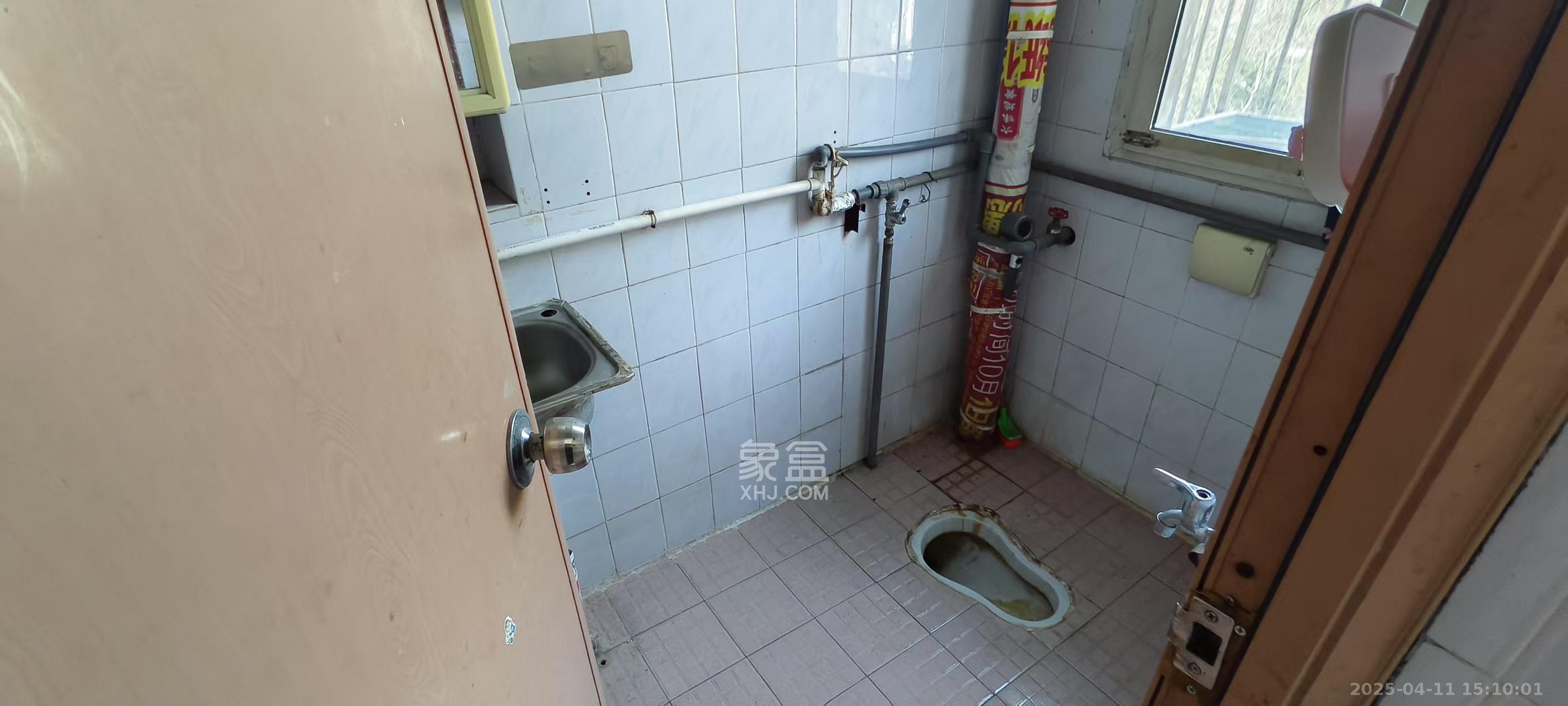 经贸局宿舍 2室2厅1卫 1350.0元/月 经贸局宿舍 2室2厅1卫 1350.0元/月室内图