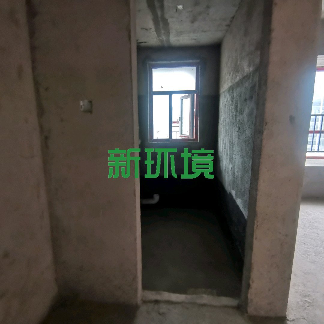 玉恒龙岸小区  1室0厅0卫   80.00万客厅