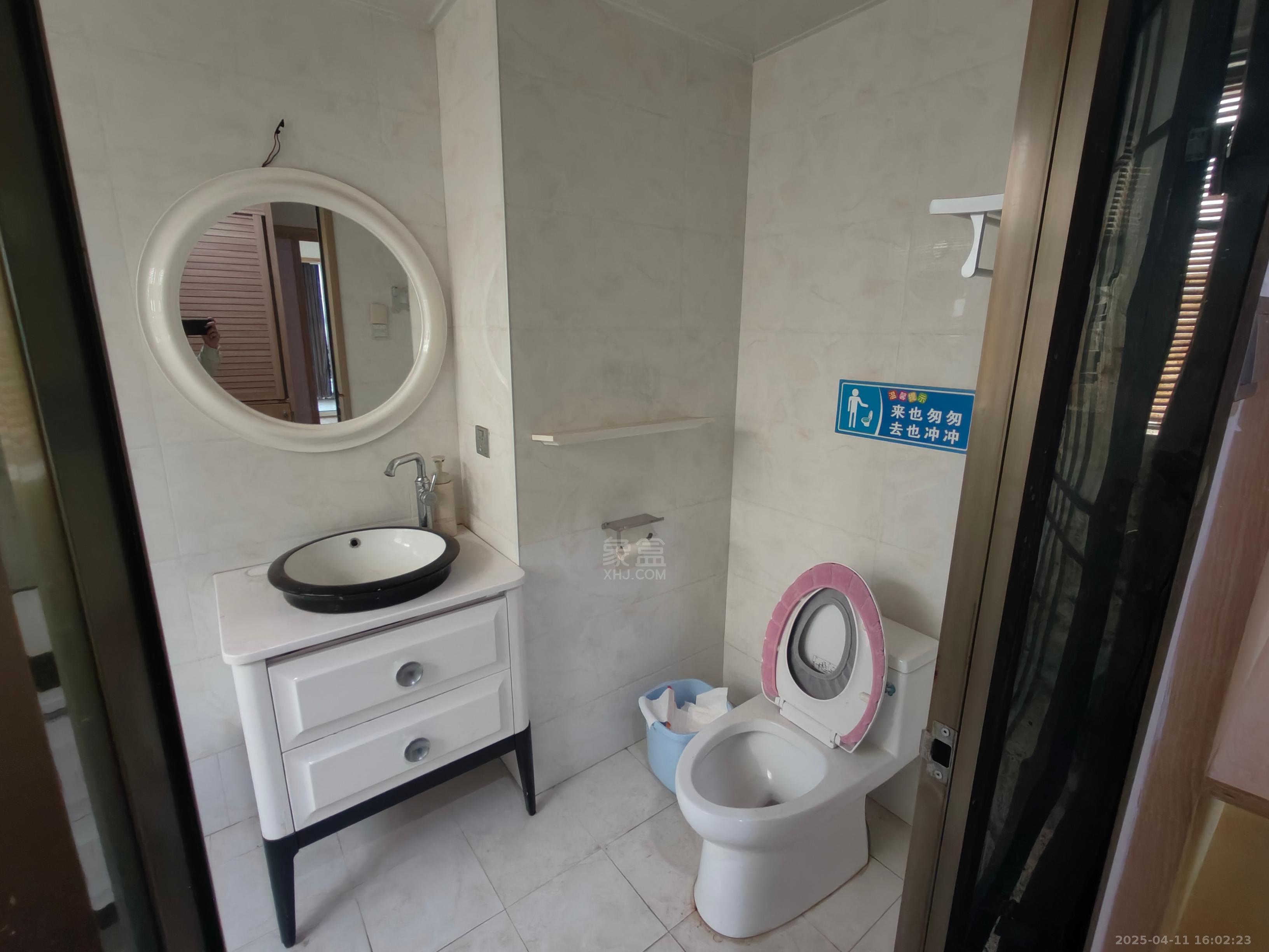 大汉希尔顿 4室2厅2卫 4500.0元/月 大汉希尔顿 4室2厅2卫 4500.0元/月室内图