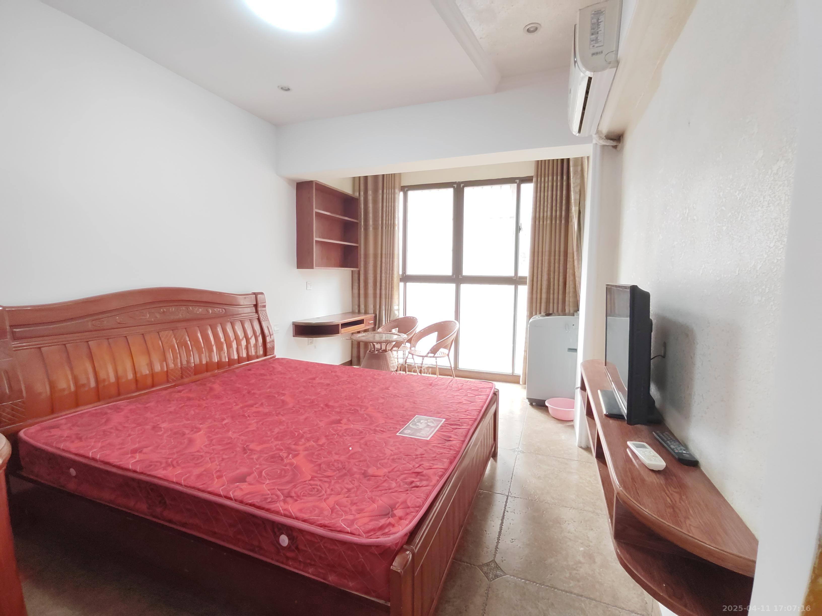 爵士湘 1室1厅1卫 1200.0元/月 爵士湘 1室1厅1卫 1200.0元/月室内图