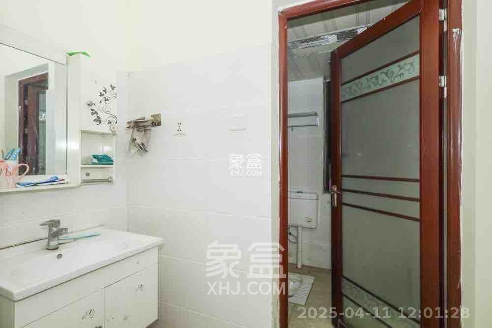 保利麓谷林语F区  1室2厅1卫   2800.00元/月室内图