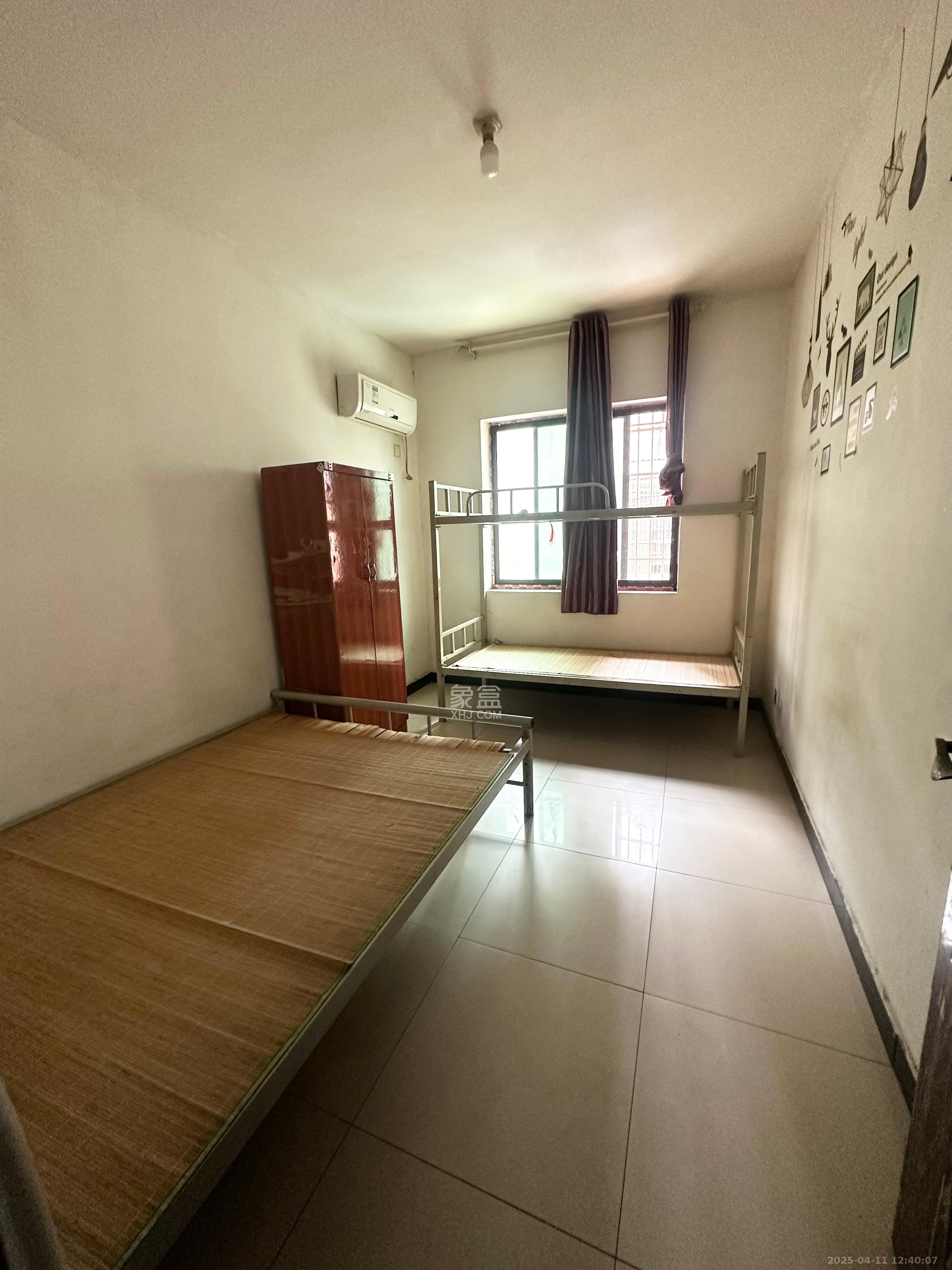 大桥四区 3室2厅1卫 1500.0元/月 大桥四区 3室2厅1卫 1500.0元/月室内图