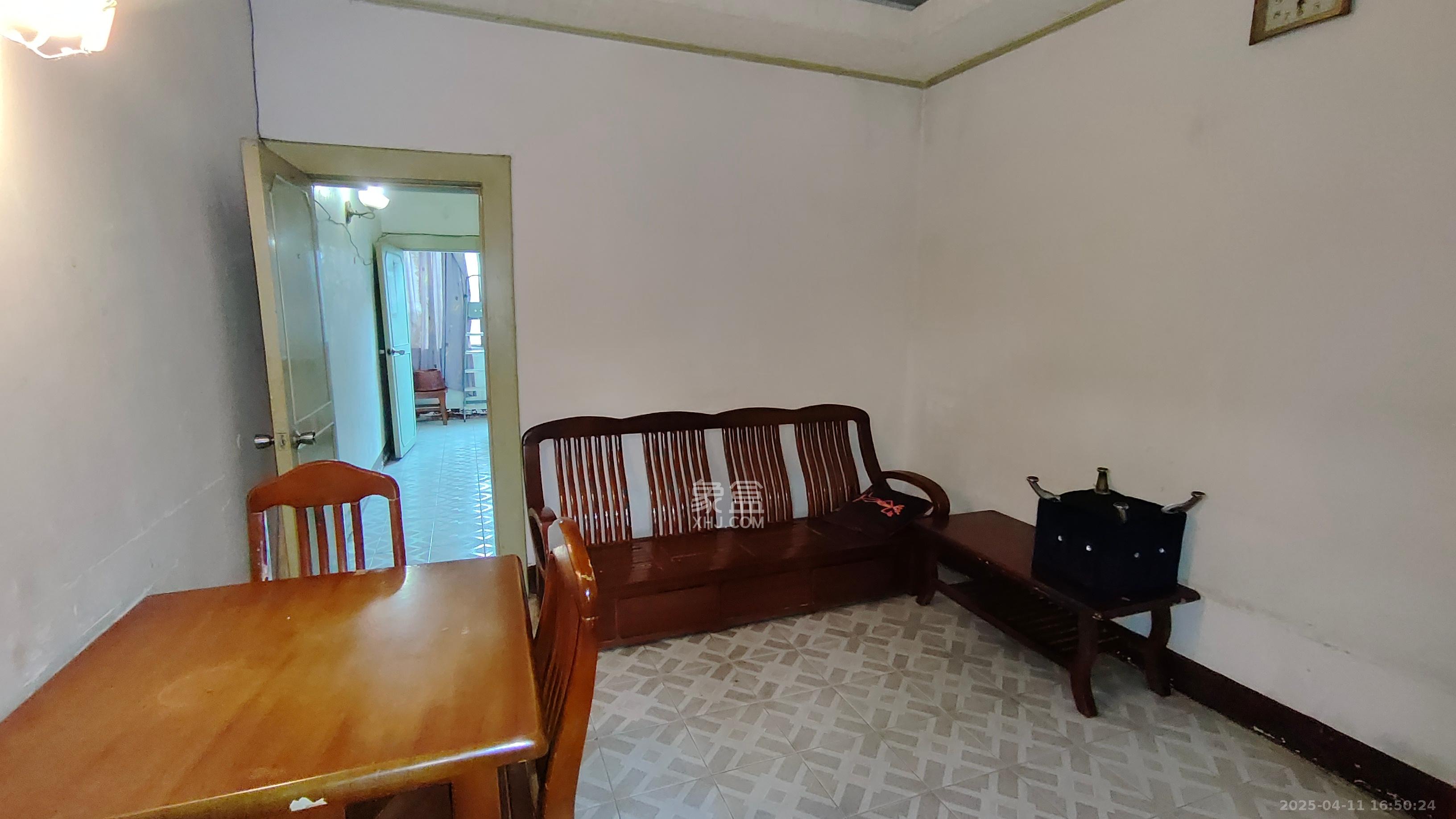 火把山小区 2室1厅1卫 1000.0元/月 火把山小区 2室1厅1卫 1000.0元/月室内图