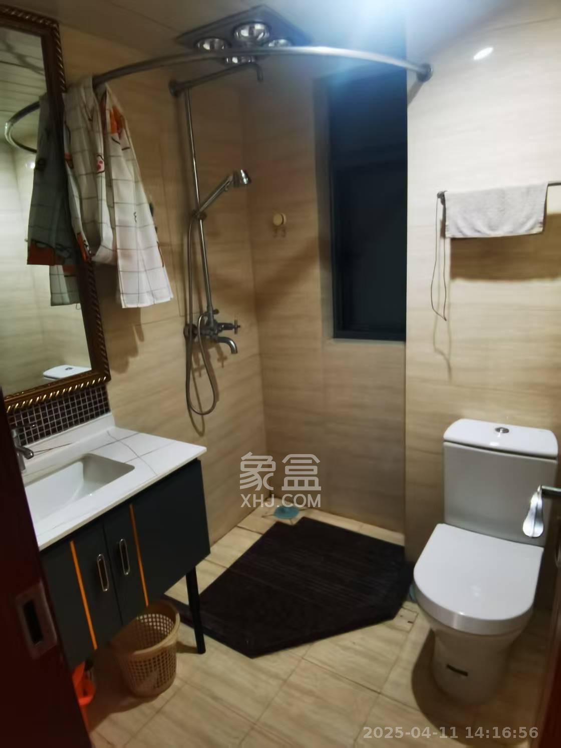 香樟兰亭(朗峰苑)  2室1厅1卫    2200.0元/月 香樟兰亭(朗峰苑)  2室1厅1卫    2200.0元/月室内图