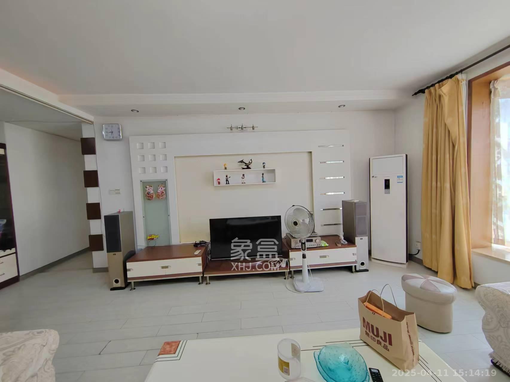 金峰小区北院(七里营社区) 4室2厅2卫 2400.0元/月 金峰小区北院(七里营社区) 4室2厅2卫 2400.0元/月室内图